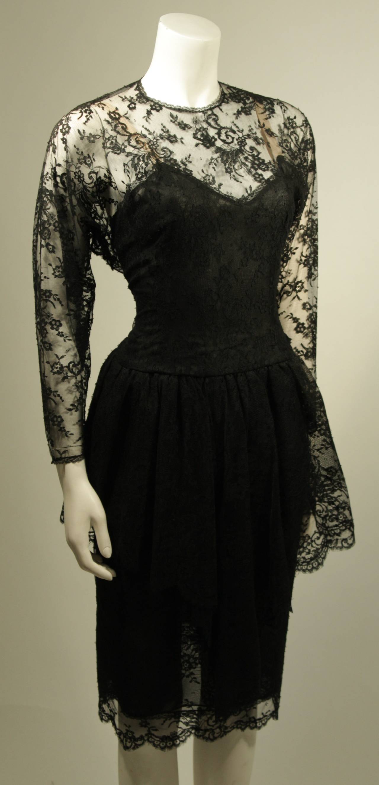 Black Oscar De La Renta Lace Cocktail Dress Size 10 For Sale