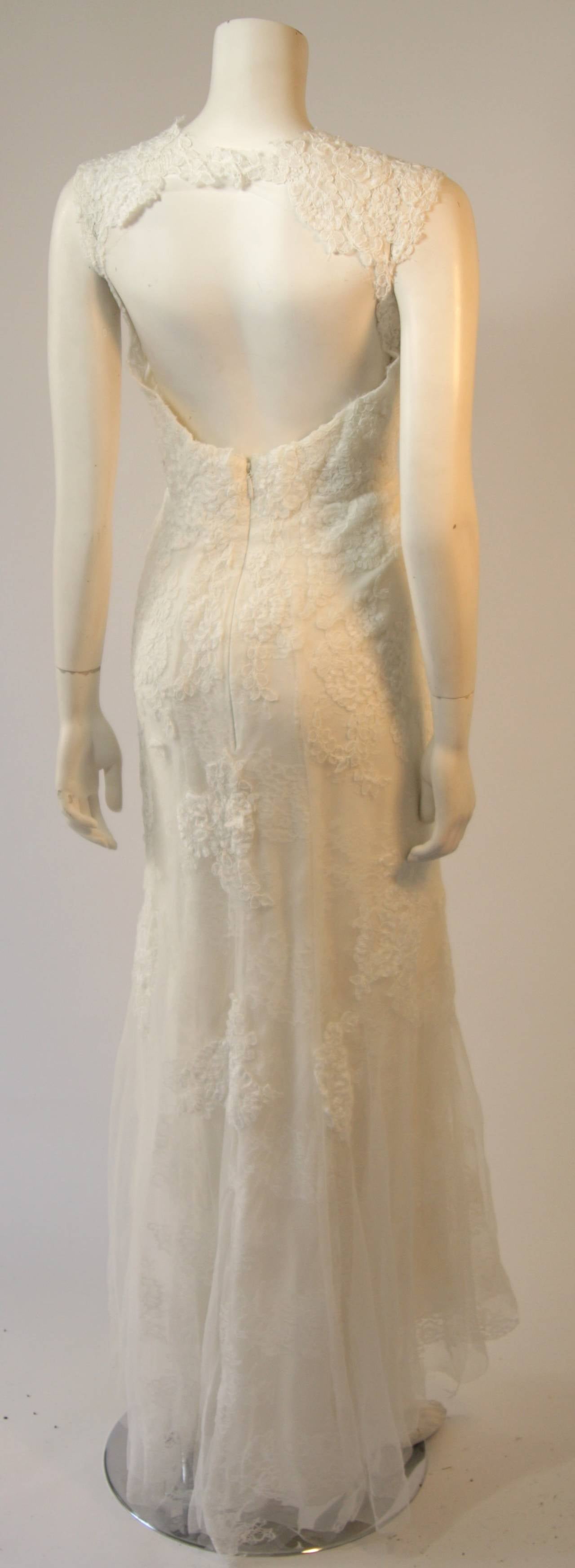 Monique Lhuillier Wedding Gown with Veil 1