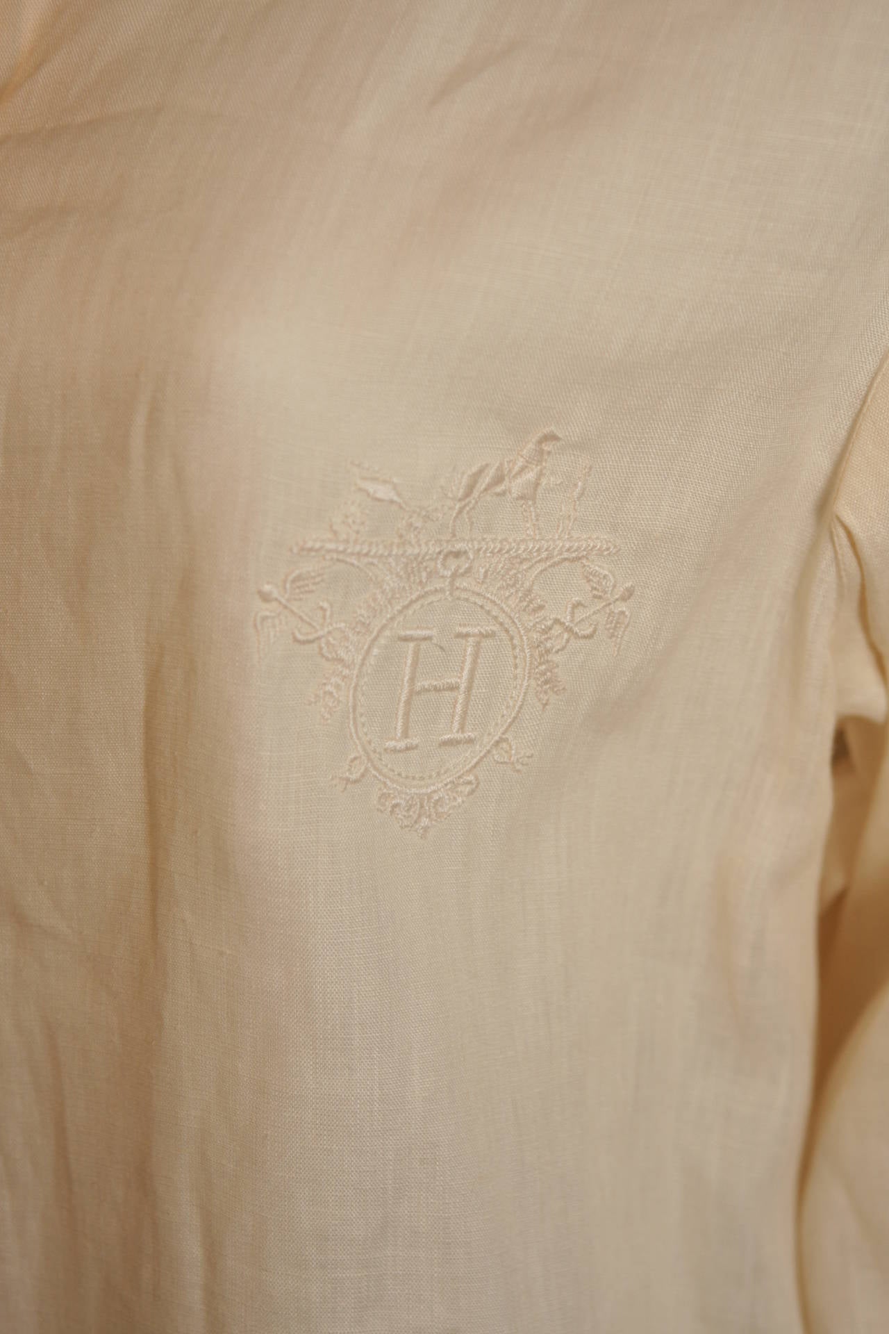 Hermes Linen Shirt with Original Tags Size 46 In Excellent Condition In Los Angeles, CA