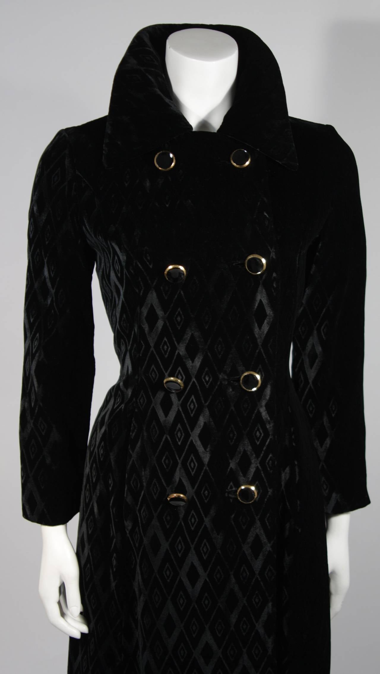 Women's 1970's Hudson's Black Diamond Patterned Velvet Coat Size