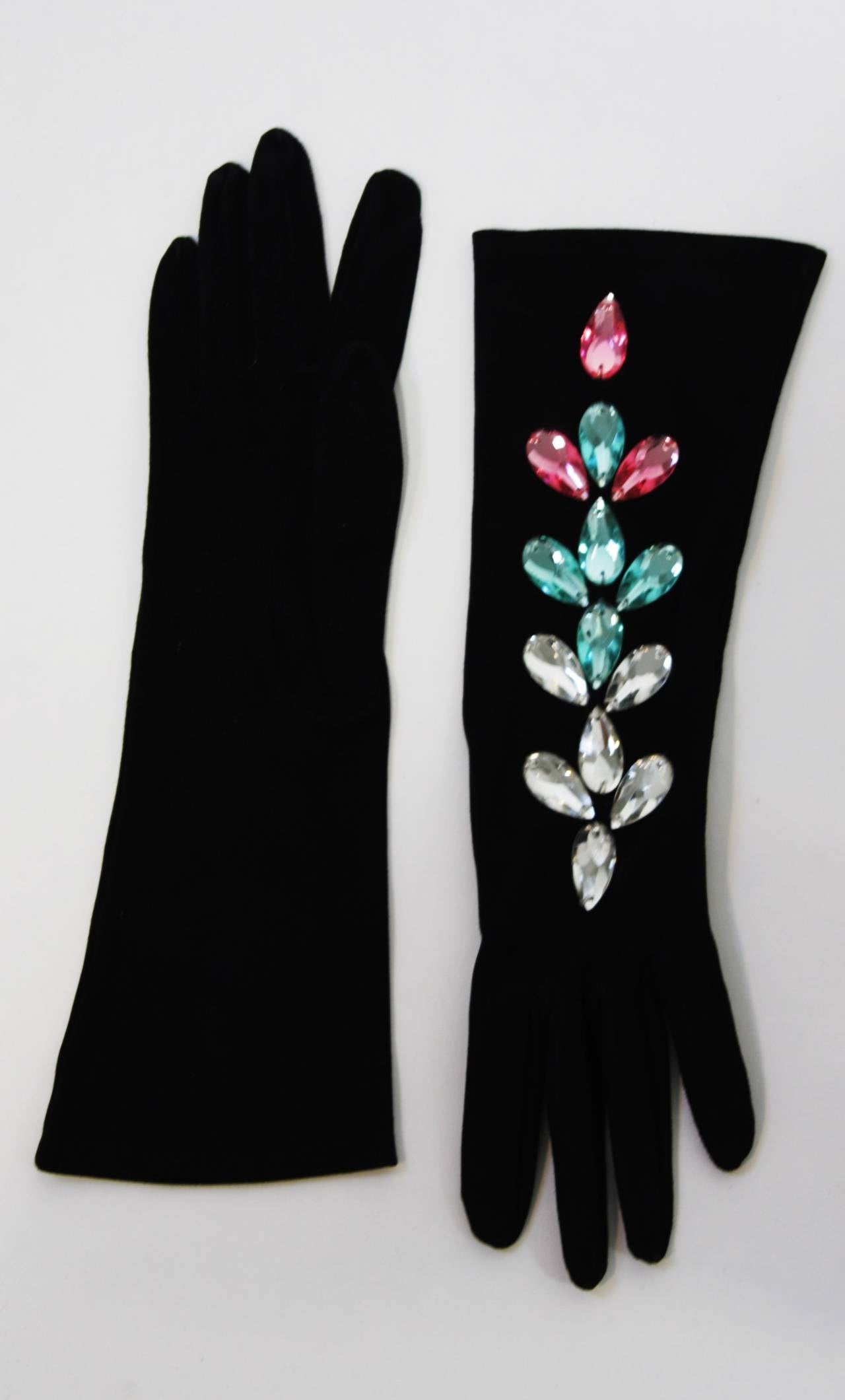 Women's Yves Saint Laurent Jeweled Kidskin Suede Gloves Size 6.5