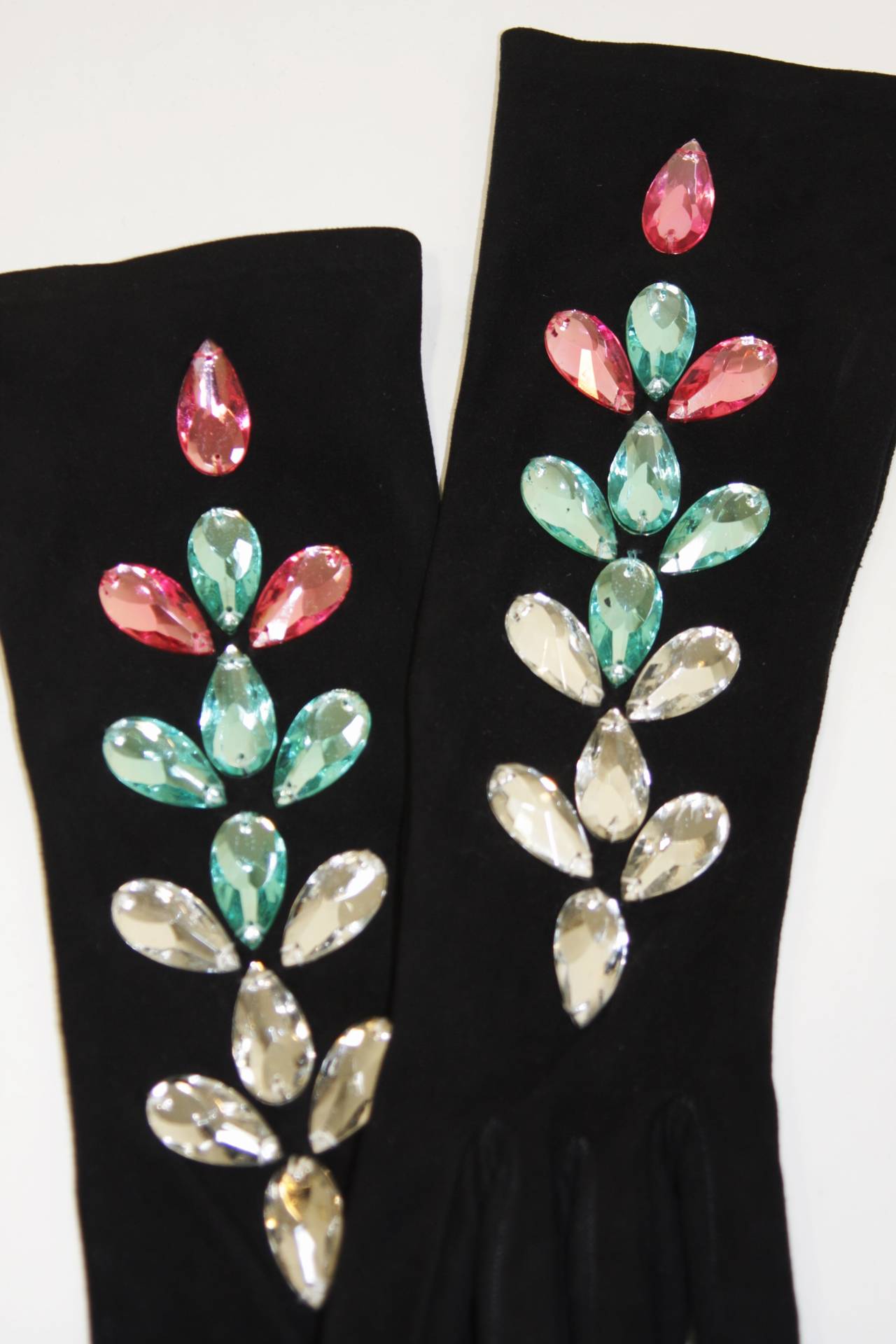 Yves Saint Laurent Jeweled Kidskin Suede Gloves Size 6.5 1