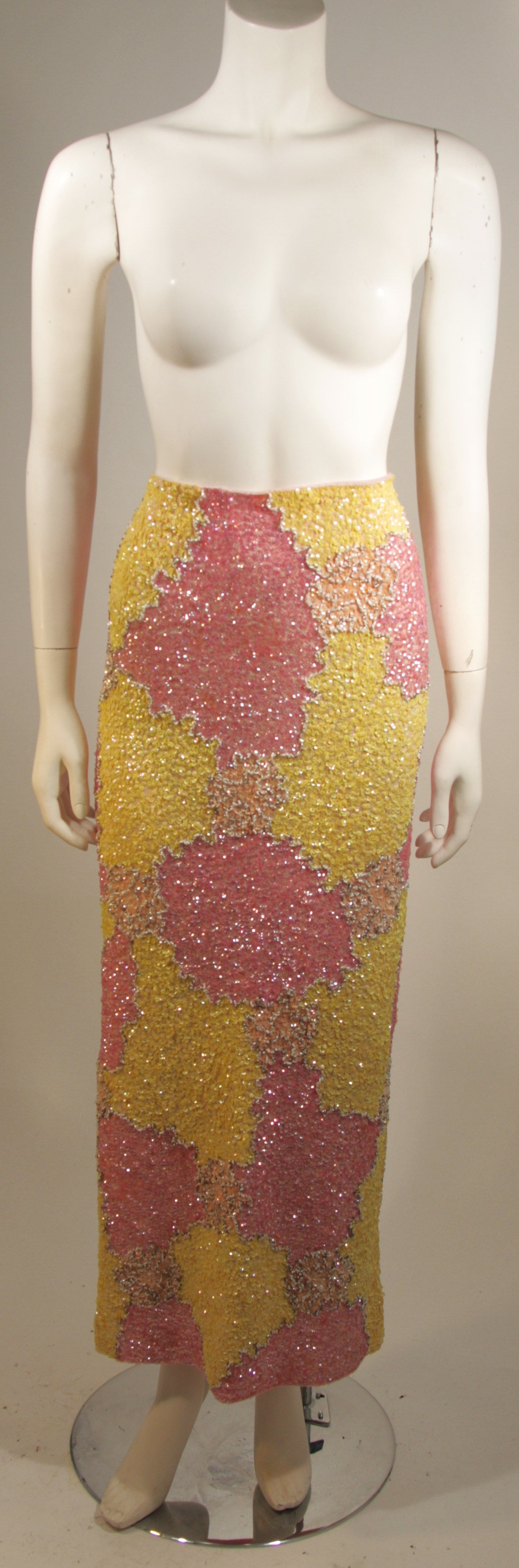 Gene Shelly's Yellow and Pink Stretch Wool Abstract Sequin Motif Evening Set 6-8 For Sale 3