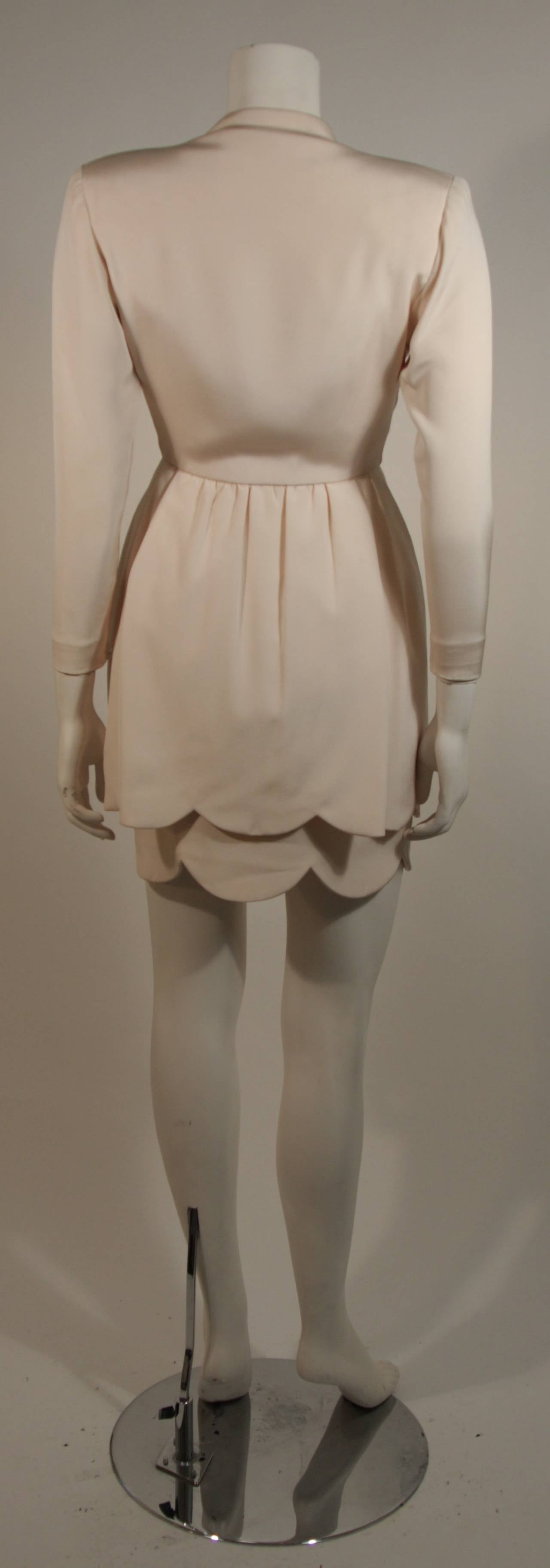 Robe de cocktail à bord festonné attribuée à JAMES GALANOS pour Ira Berg, Taille Small en vente 2