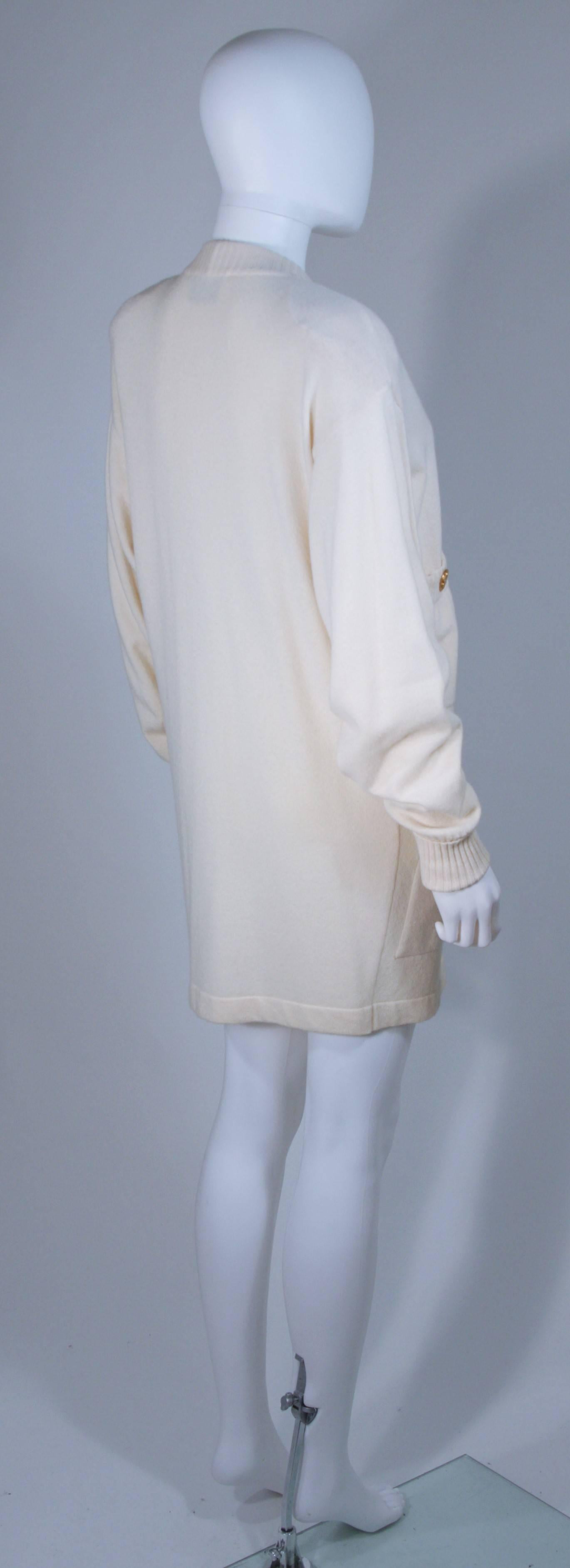 CHANEL Cream Cashmere Cardigan with Gold Buttons Size 36 3