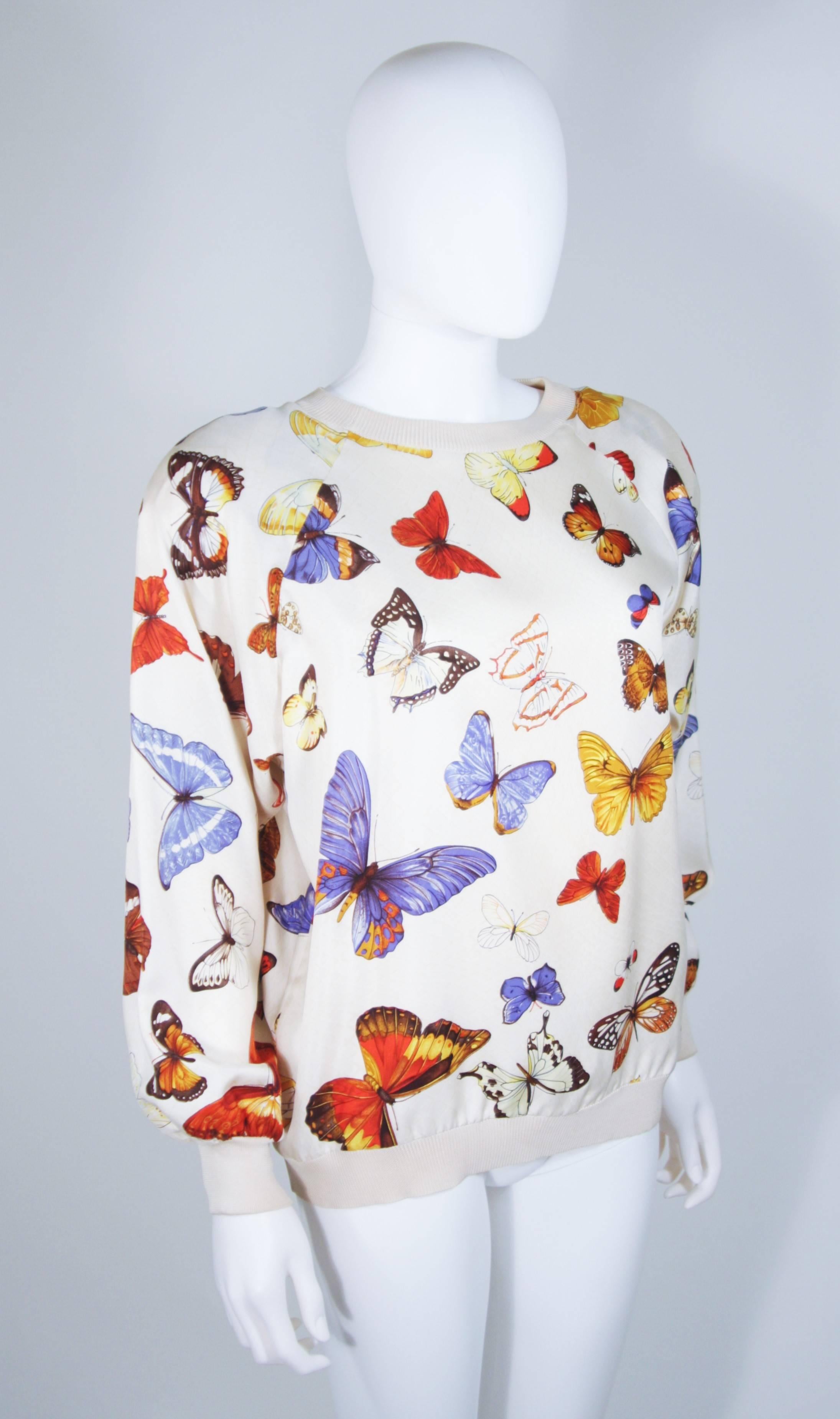 HERMES Cream Silk Butterfly Print Pull-Over Sweater Size 44 In Excellent Condition In Los Angeles, CA