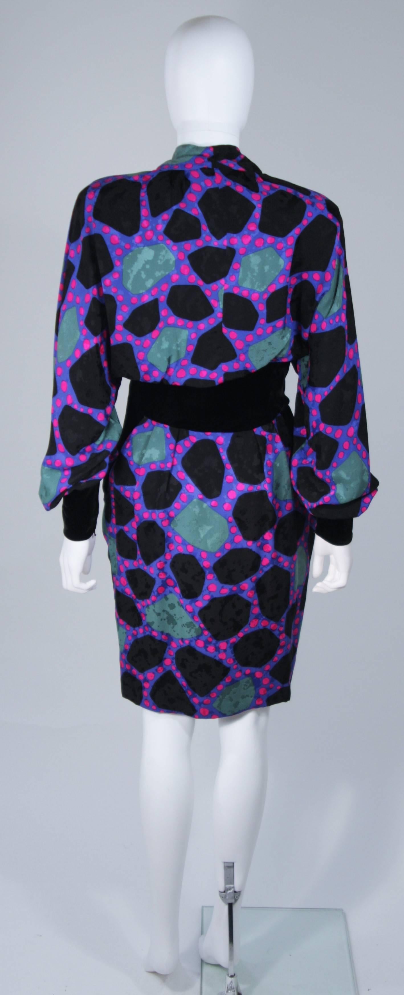 JACQUELINE DE RIBES Circa 1990s Abstract Silk Printed Dress with Velvet Size 6-8 For Sale 4