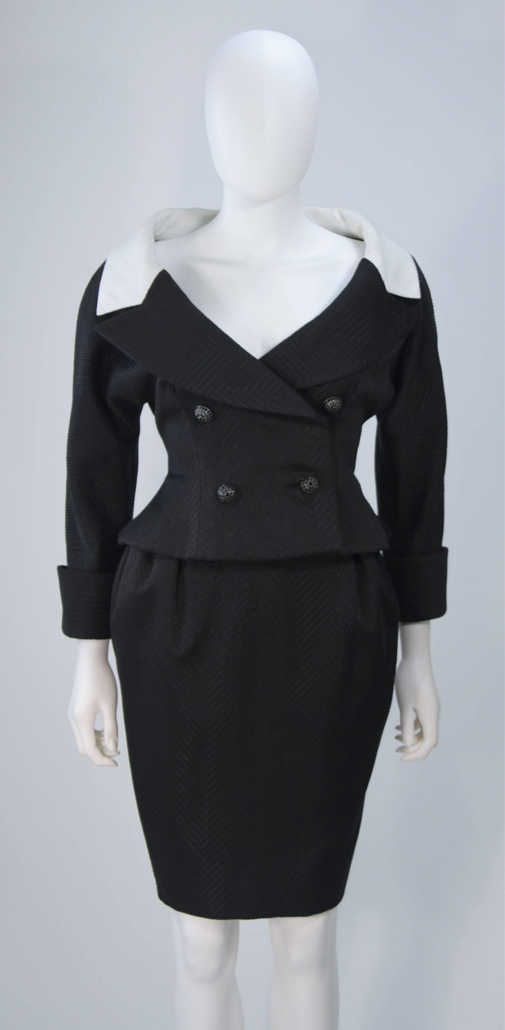JEAN PATOU COUTURE Black and White Contrast Linen Wide Neck Skirt Suit Size 2-4 In Excellent Condition In Los Angeles, CA