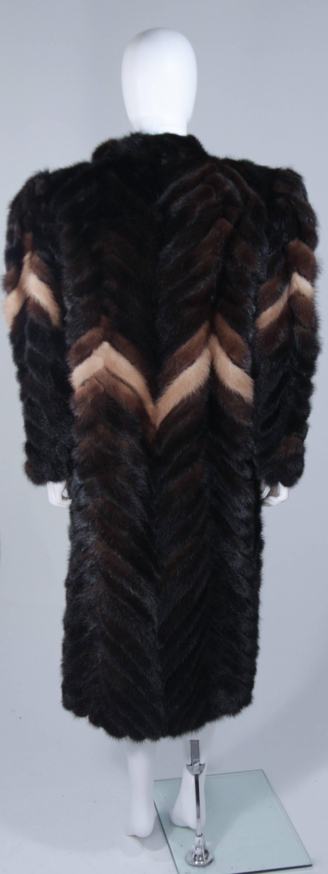 TED LAPIDUS Cappotto in visone Chevron Taglia 6-8 in vendita 2