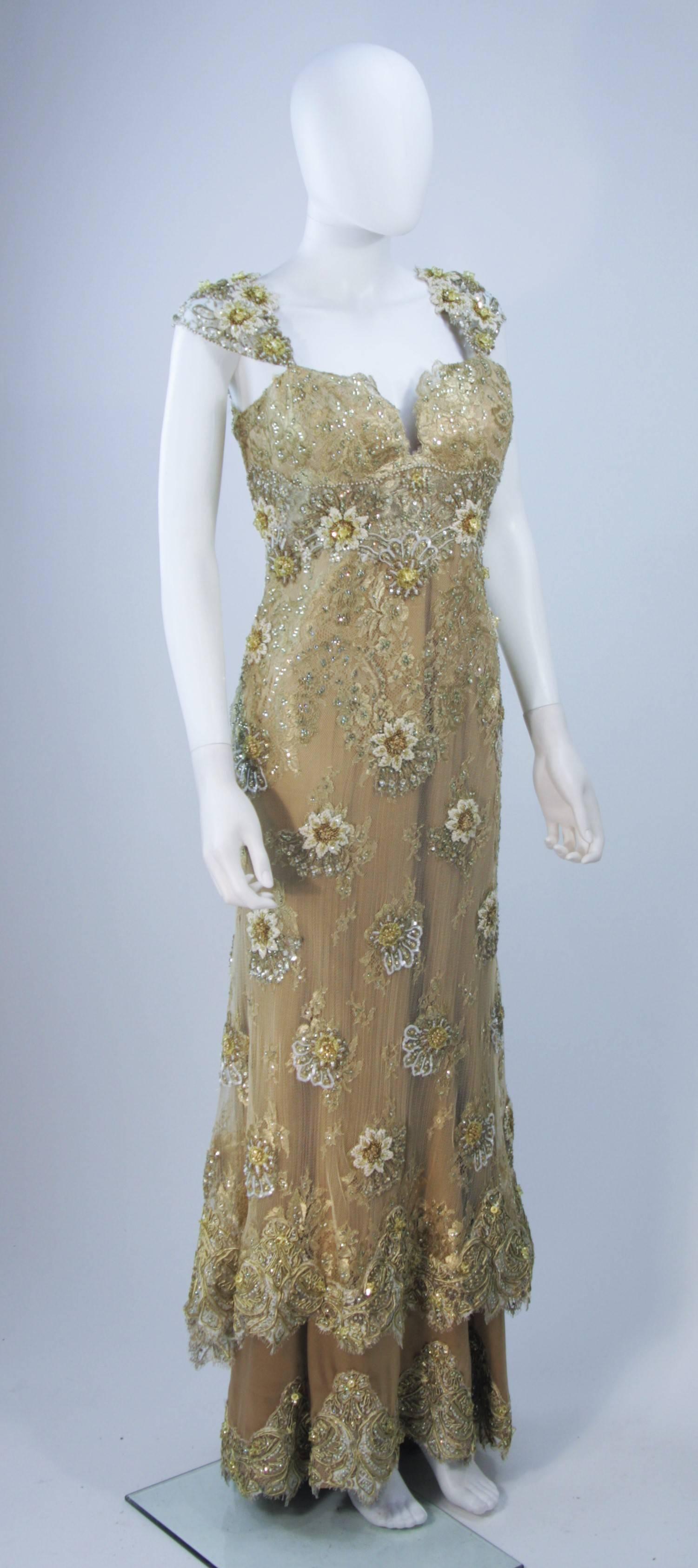 Robe corset or et jaune ornée de dentelle de soie BARACCI, taille 8-10 Pour femmes en vente