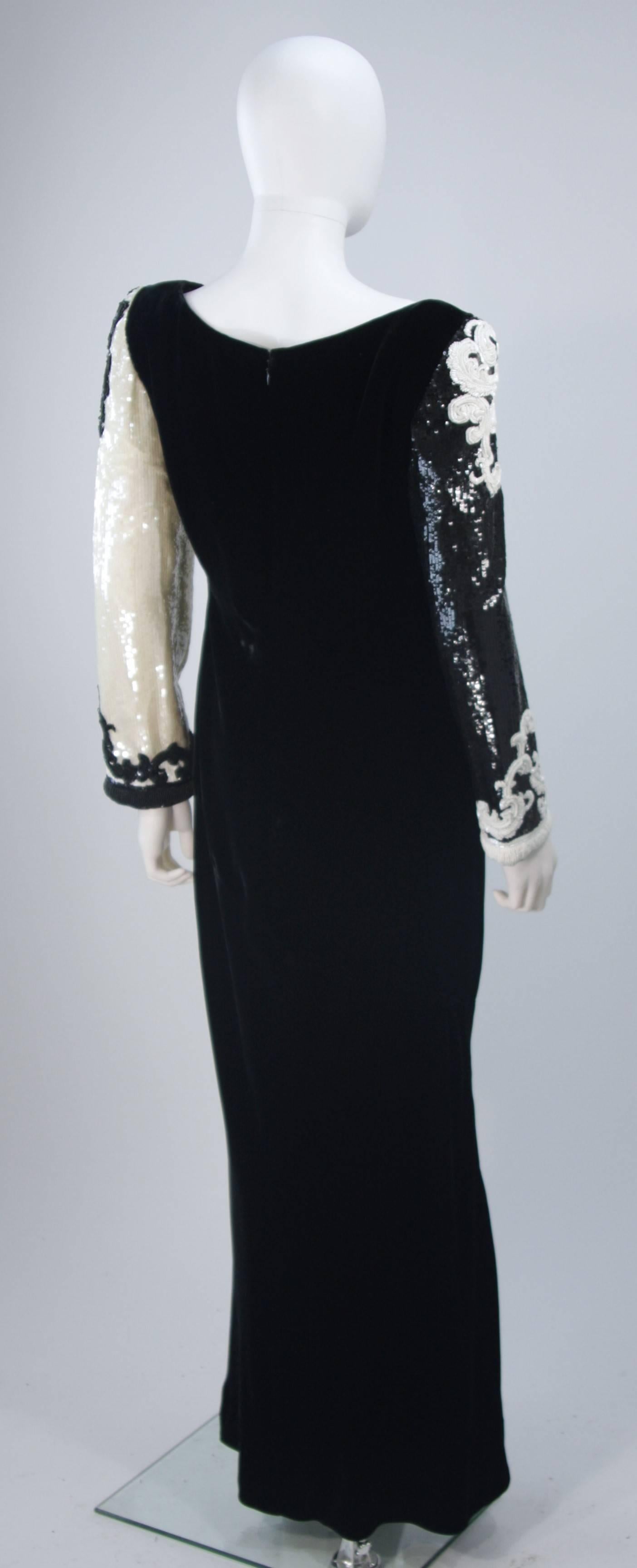 Women's BILL BLASS Color Block Contrast Velvet Gown wth Sequin & Beaded Sleeves Size 6-8 For Sale