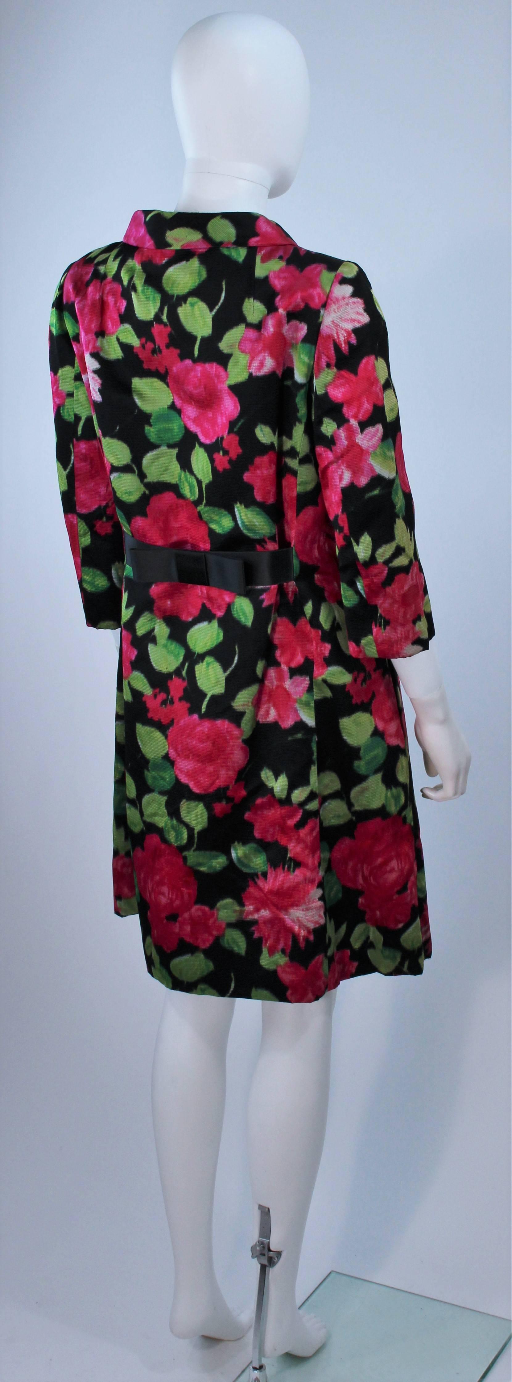 1960's Black Silk Floral Print Coat Size 6 For Sale 3