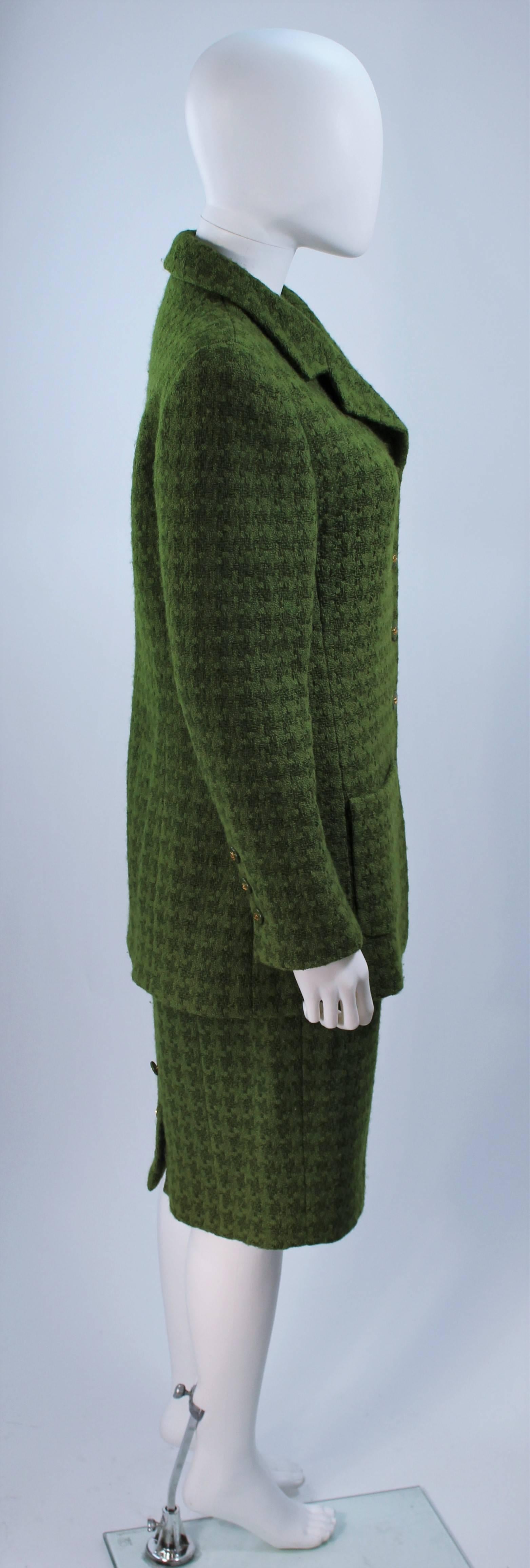 Women's CHANEL Green Houndstooth Wool Skirt Suit Size 6-8