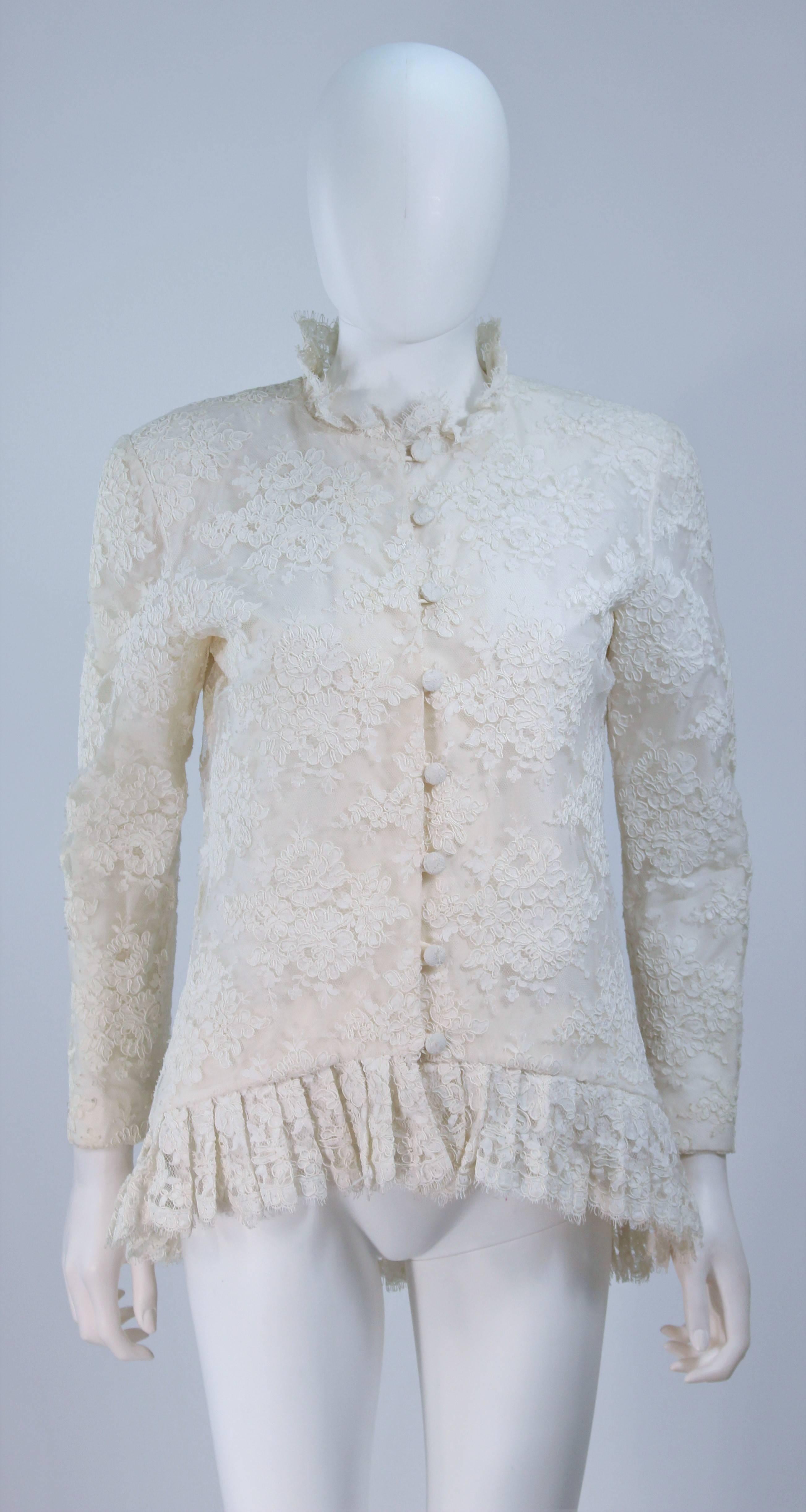 BON CHOIX White Lace Skirt Suit Size 4-6 For Sale 2