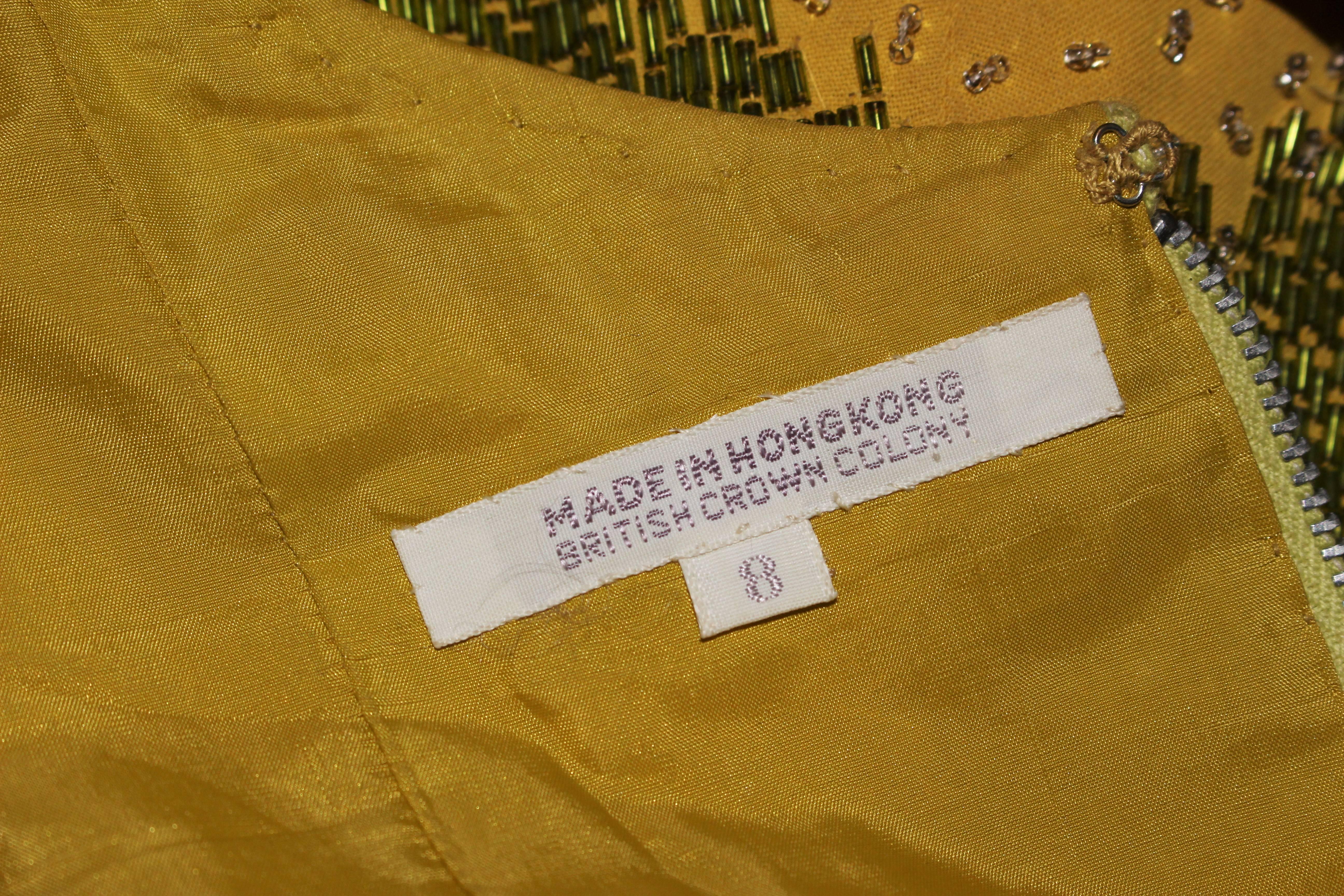 Robe deux pièces perlée vert et chartreuse des années 1950 Taille 4 en vente 5