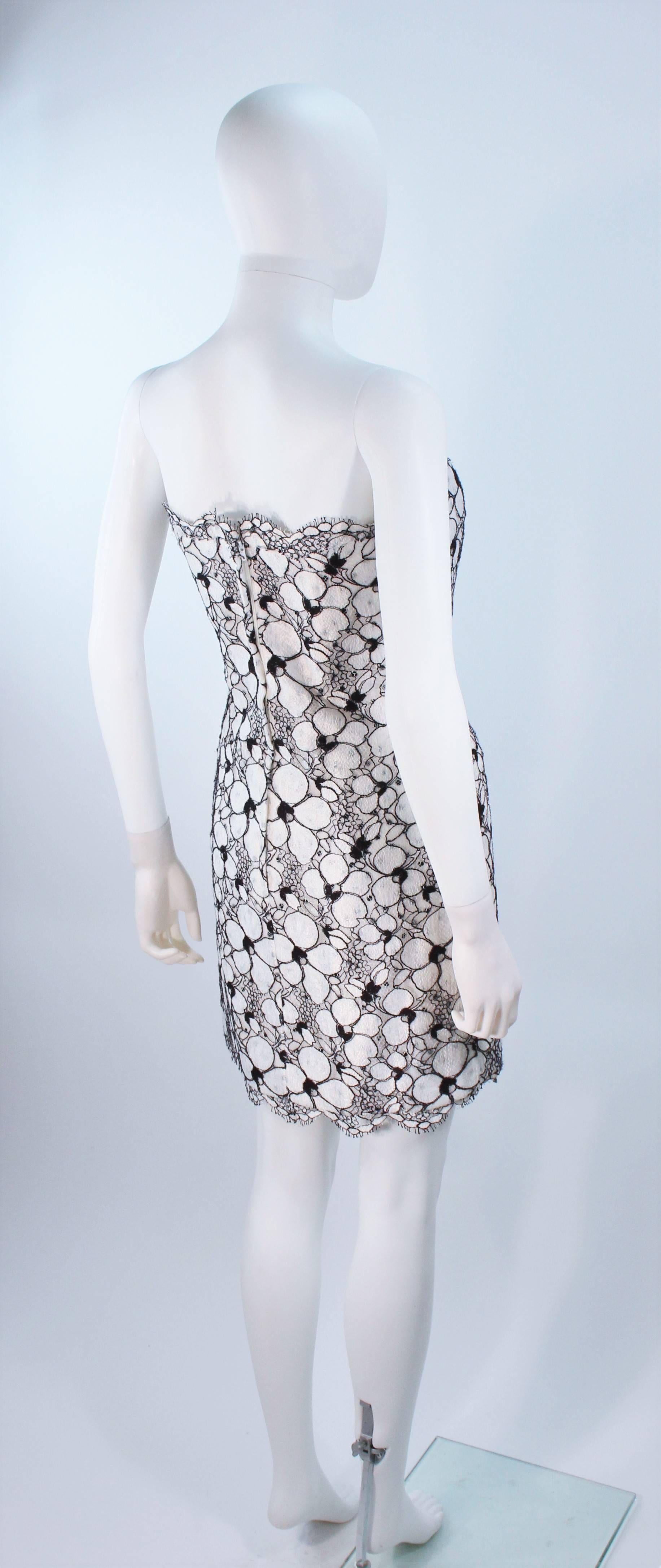 FRED HAYMAN White and Black Floral Cocktail Dress with Scallop Edge Size 4 For Sale 2