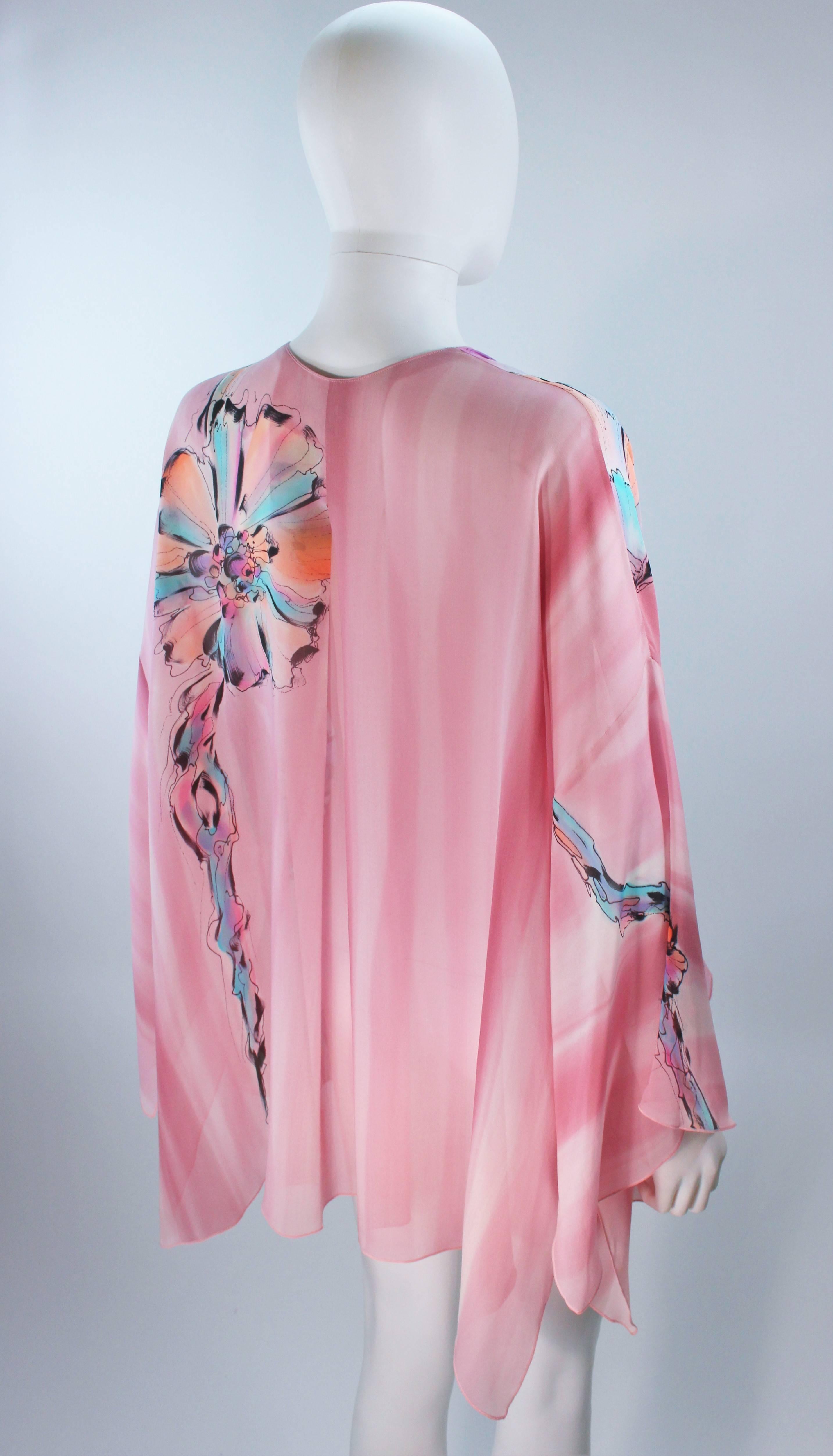 Yolanda Lorente - Veste drapée en soie rose peinte à la main en vente 1