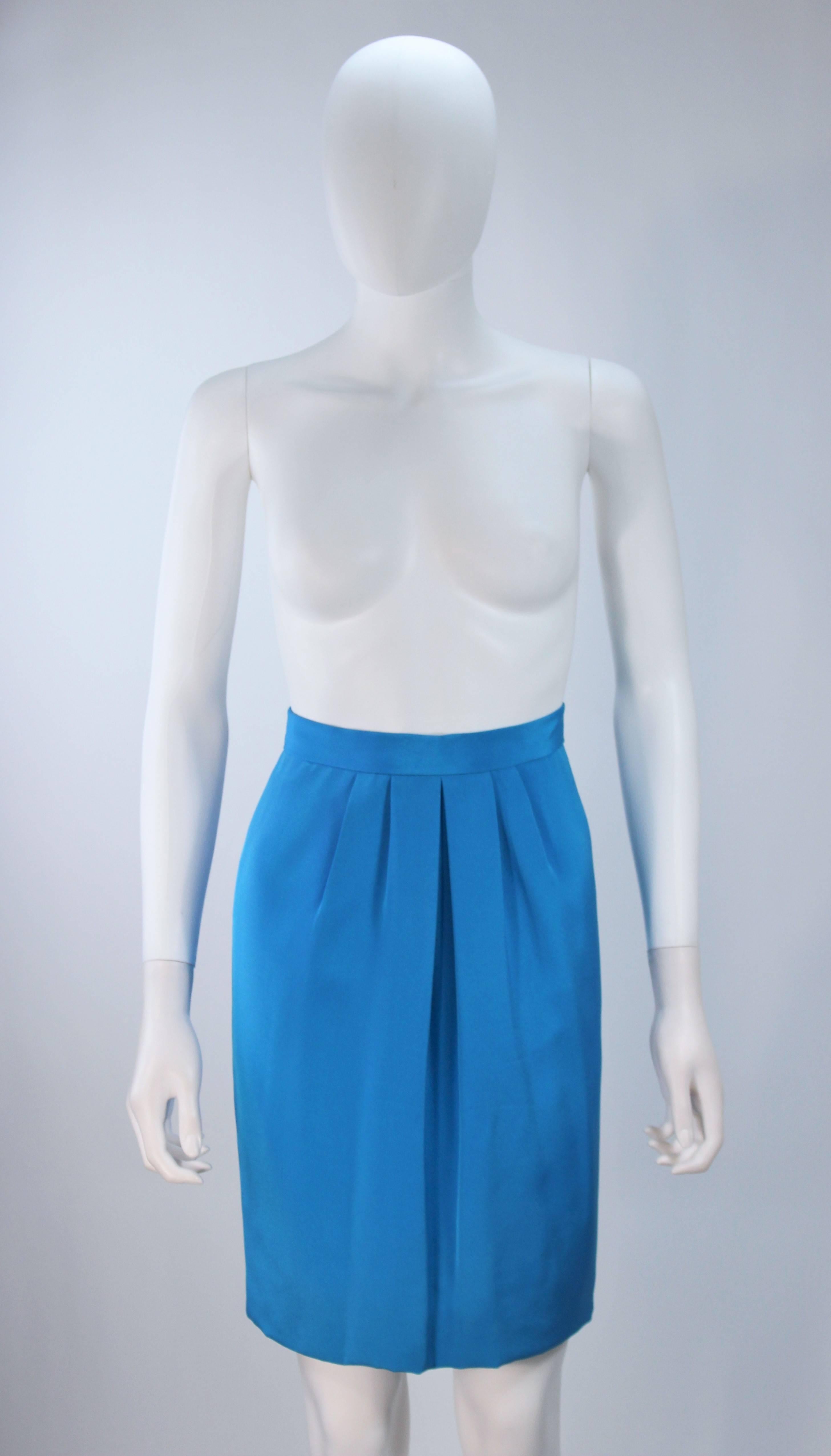 TRAVILLA Blue Silk Skirt Suit with Bows Size 6 For Sale 5