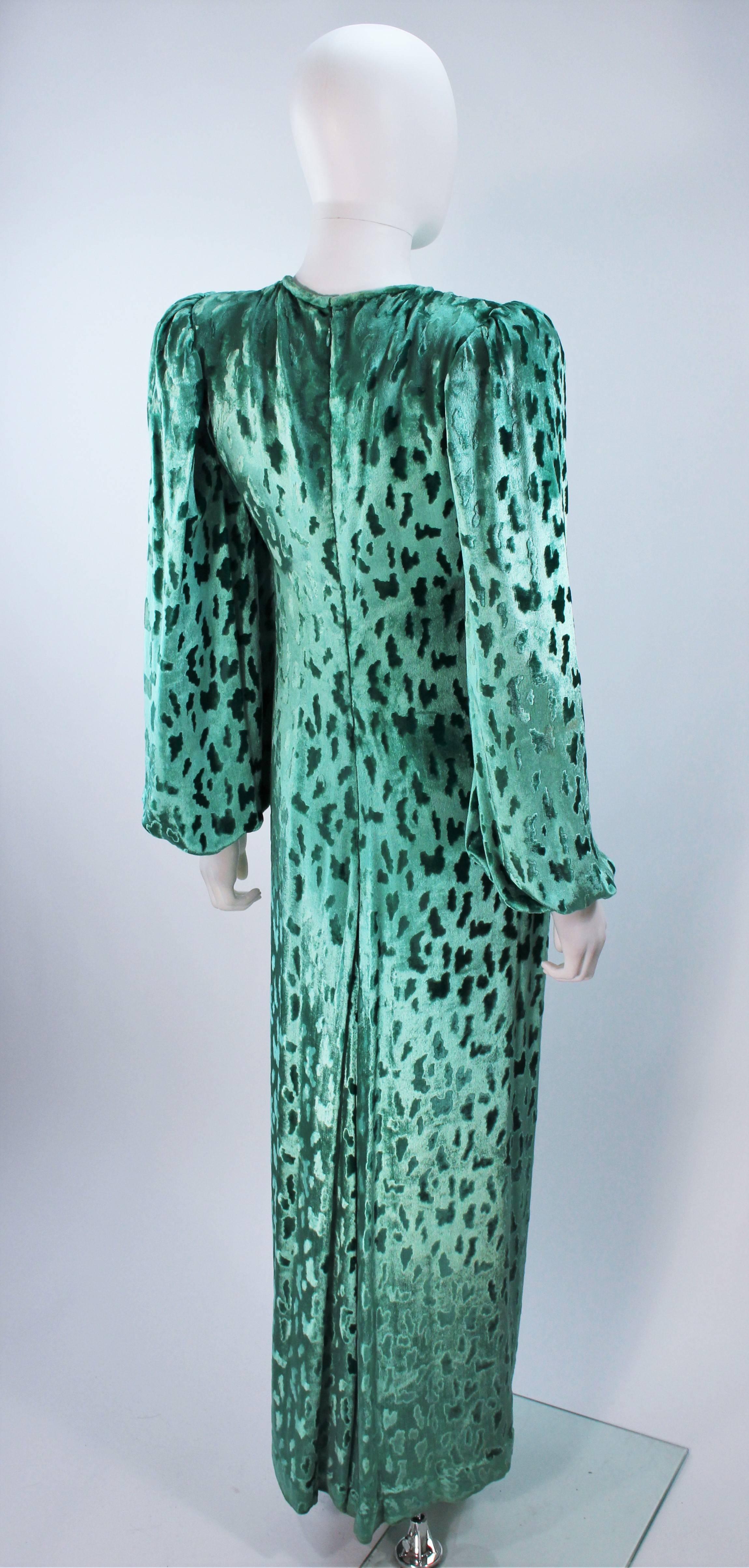 OSCAR DE LA RENTA Draped Mint Velvet 'Nancy Reagan'  Gown with Brooch Size 4-6 1