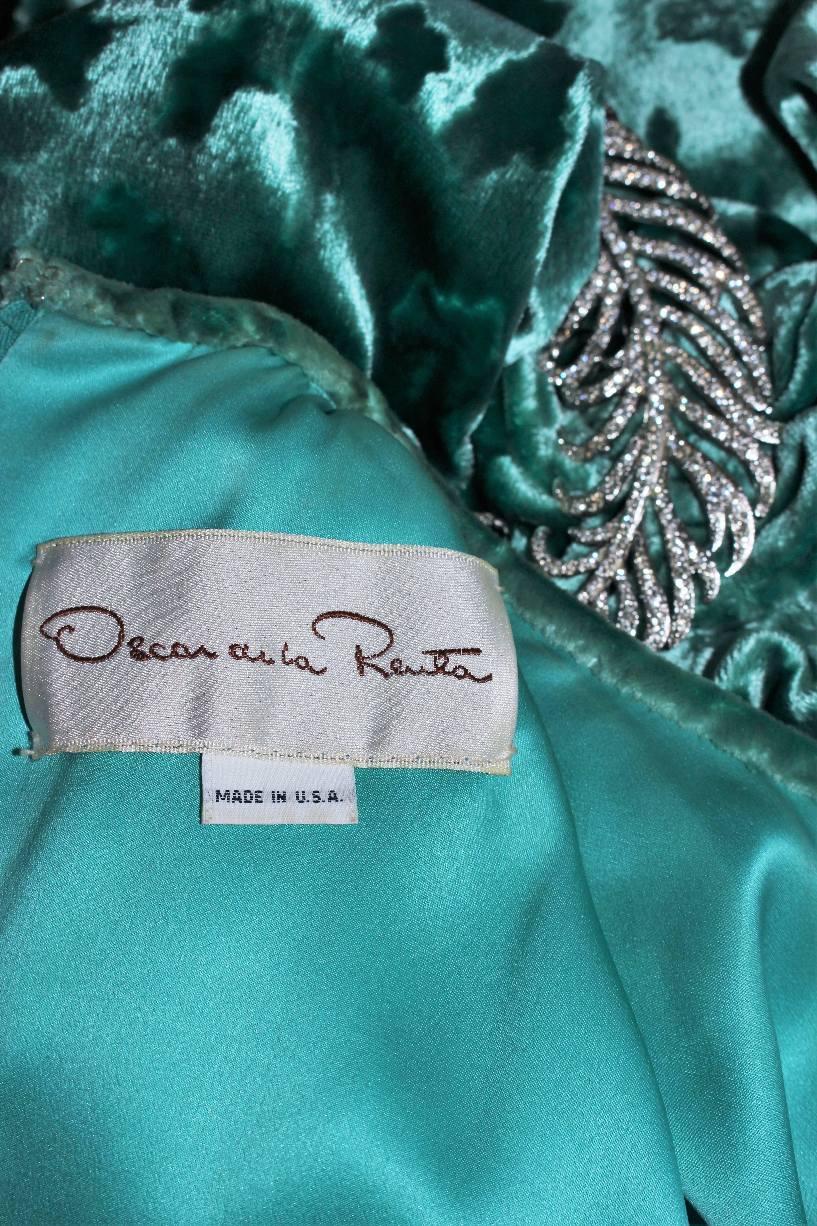 OSCAR DE LA RENTA Draped Mint Velvet 'Nancy Reagan'  Gown with Brooch Size 4-6 3