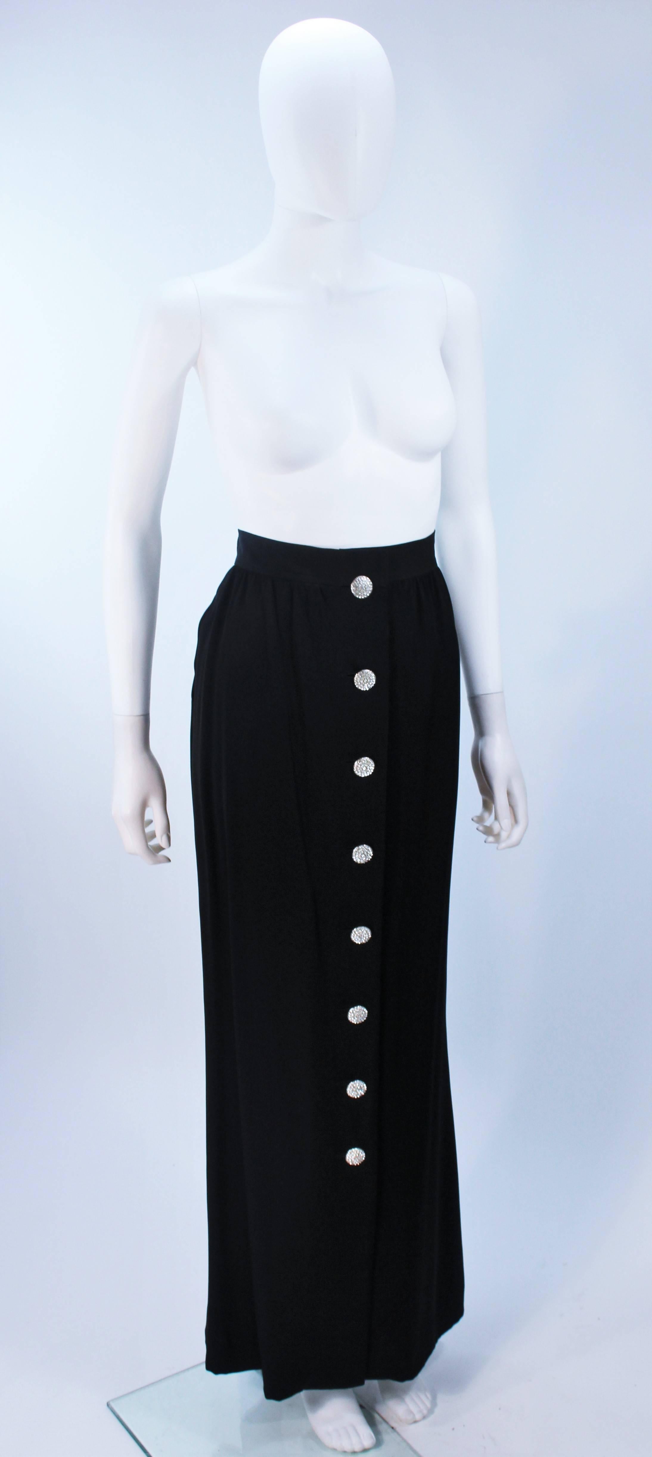 YVES SAINT LAURENT Jupe longue noire avec boutons en strass, taille 44 Pour femmes en vente