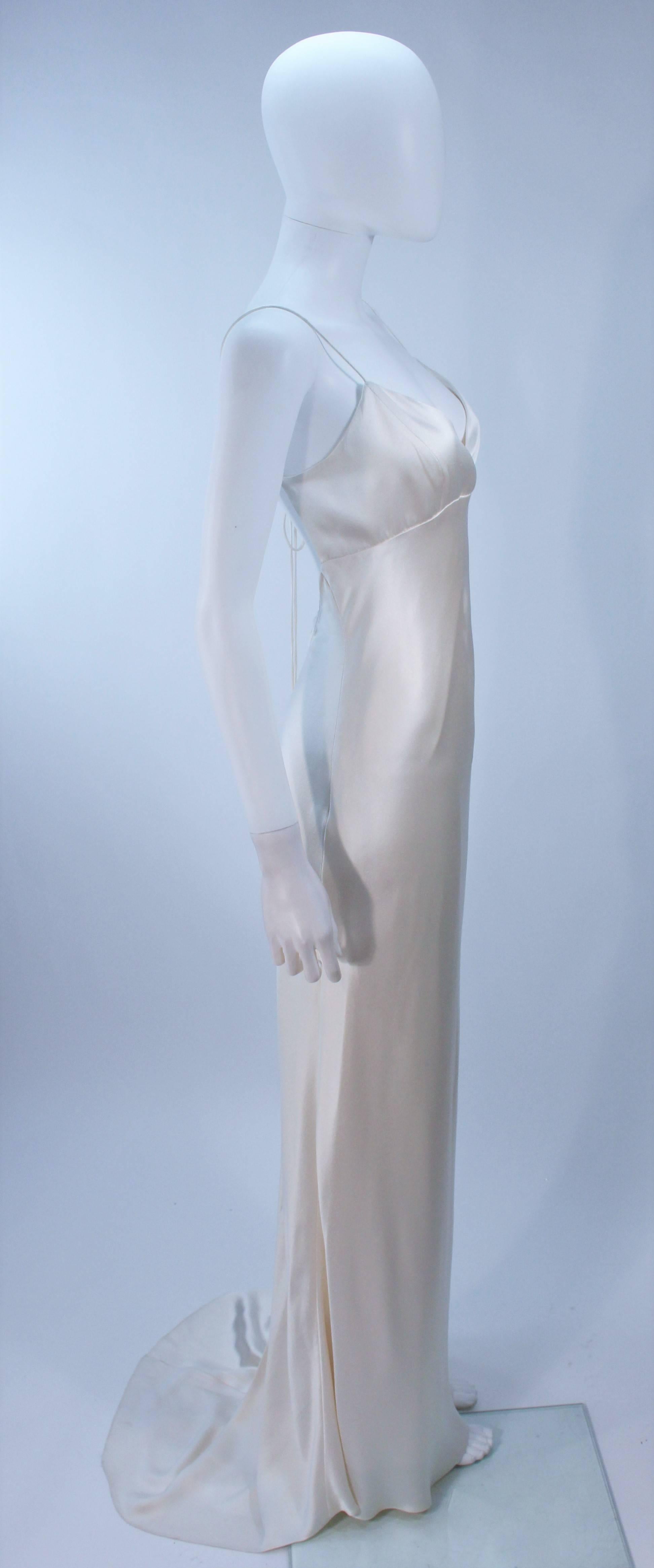 Gray MONIQUE LHUILLIER White Silk Bias Spaghetti Strap Wedding Gown Size 8