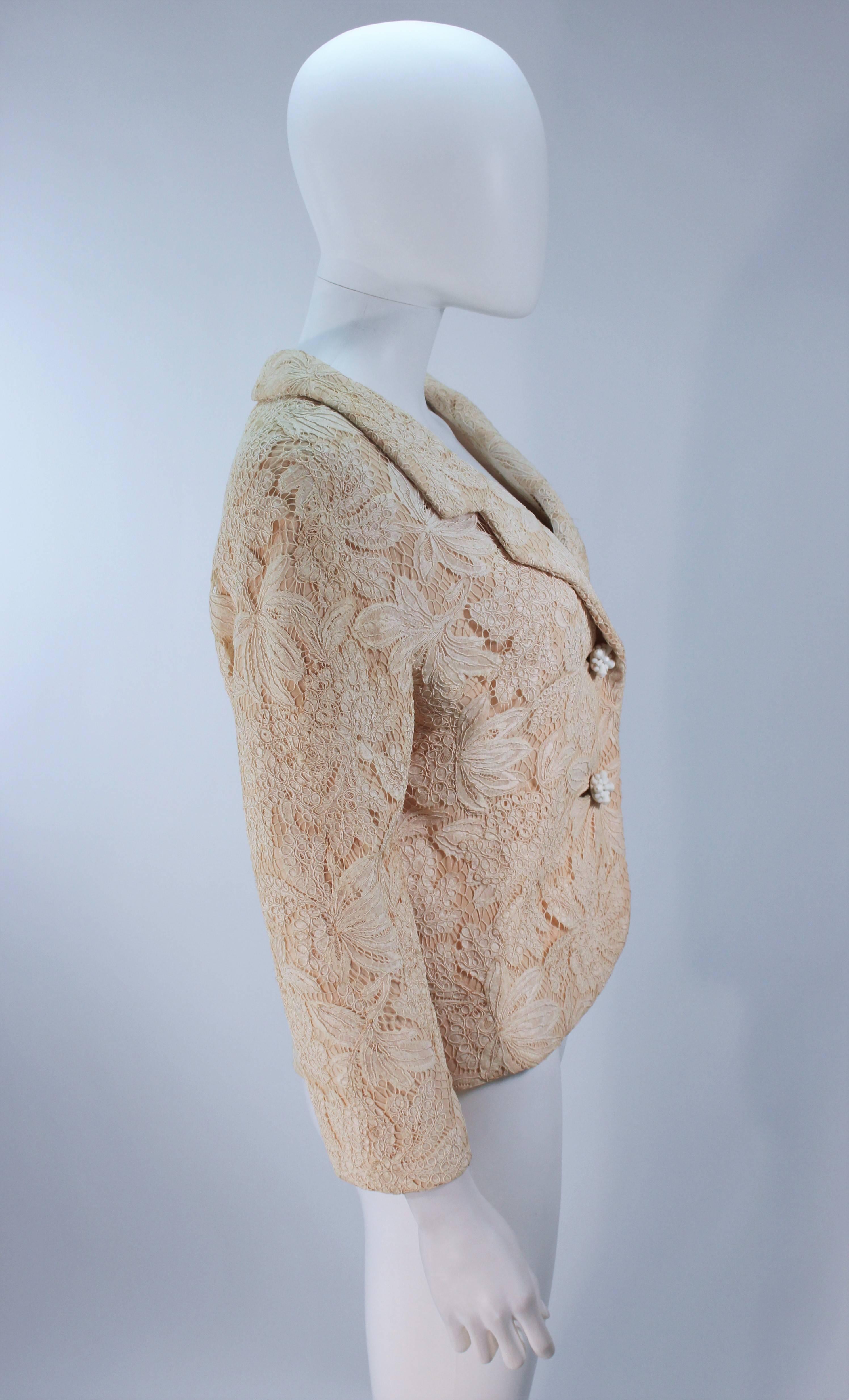 GALANOS Antique Cream Floral Lace Jacket Size 6-8 In Excellent Condition For Sale In Los Angeles, CA