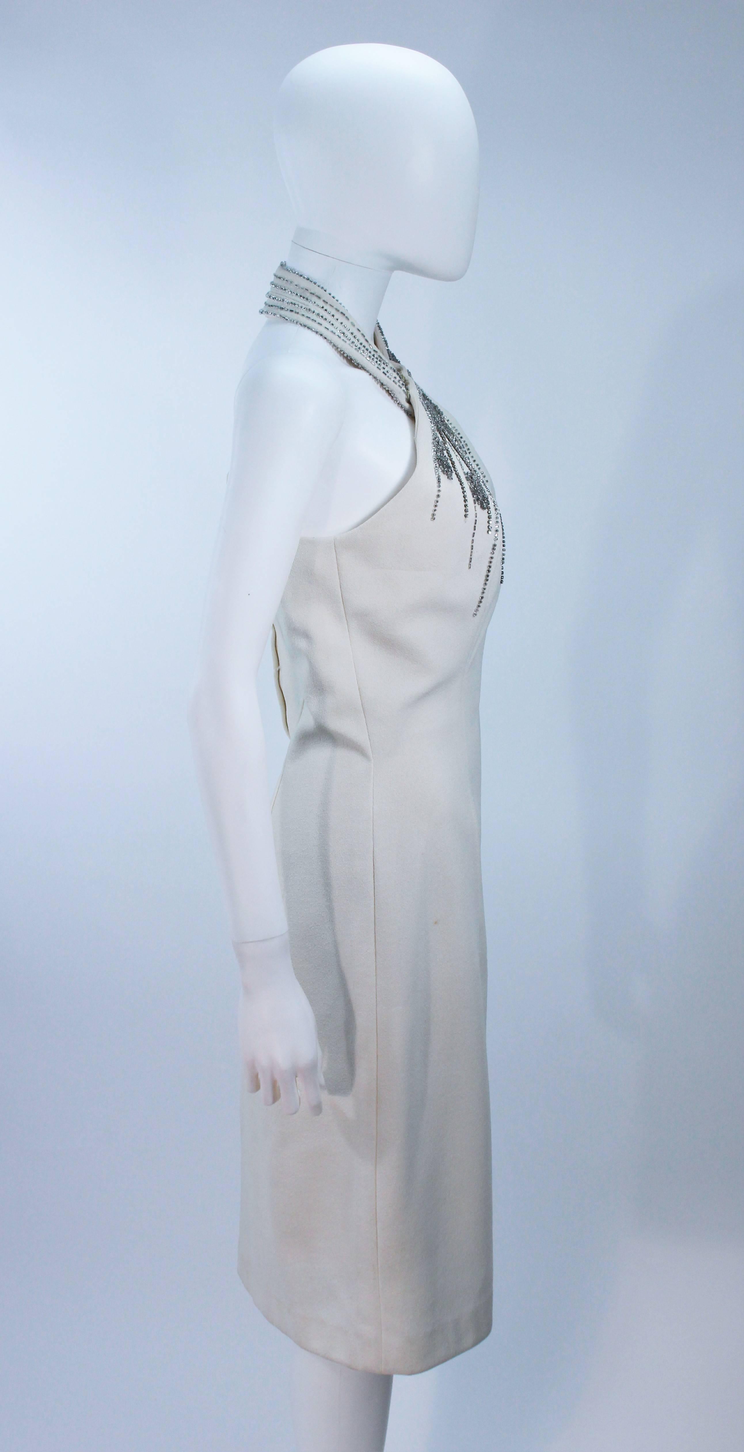 SYDNEY NORTH Vestido de cóctel asimétrico adornado con pedrería blanca Talla 6-8 en venta 2