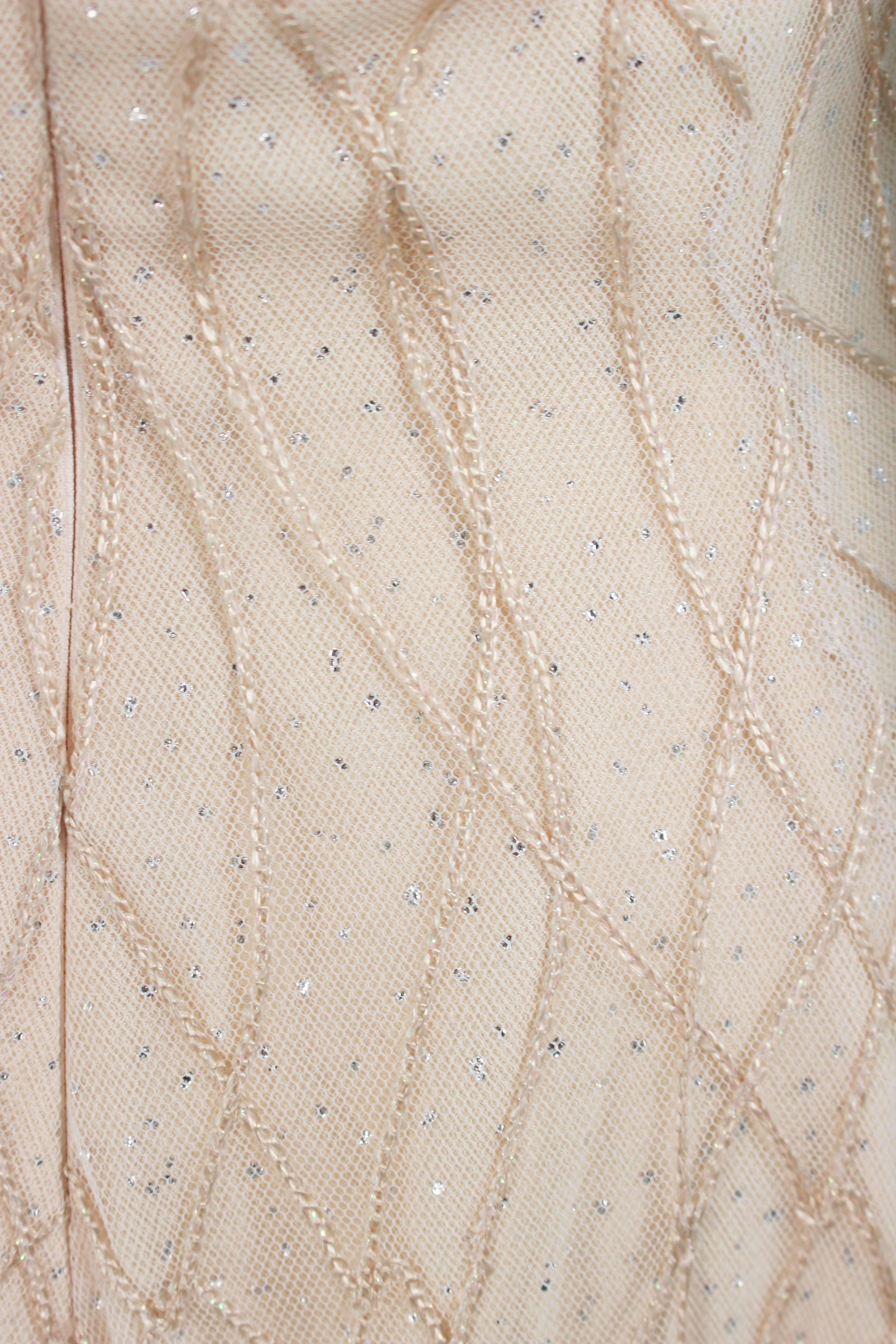 VICTOR COSTA schillerndes trägerloses perlenbesetztes Kleid in Weiß, Größe 2 4 im Angebot 1