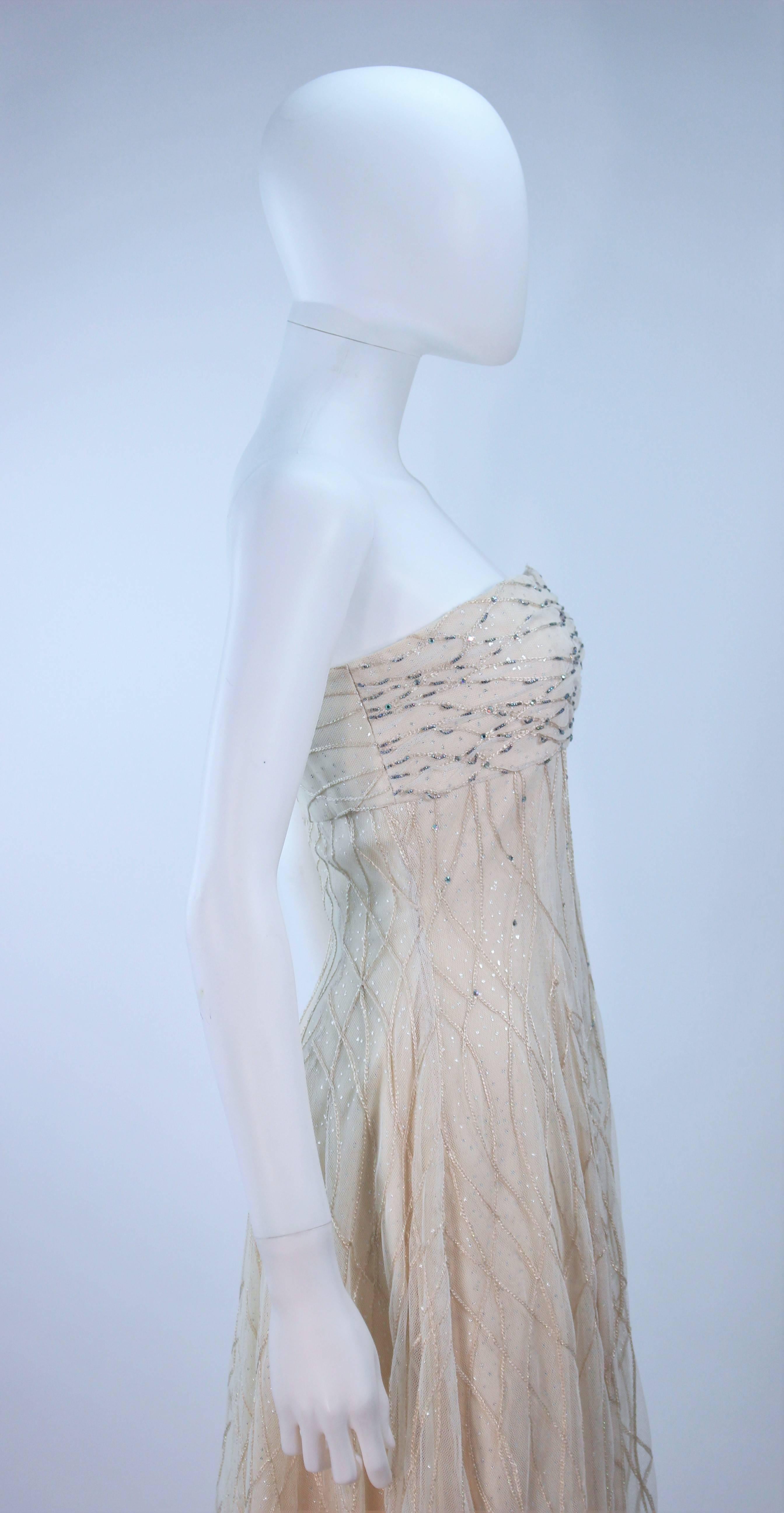 VICTOR COSTA Off White Iridescent Strapless Beaded Gown Size 2 4 For Sale 2