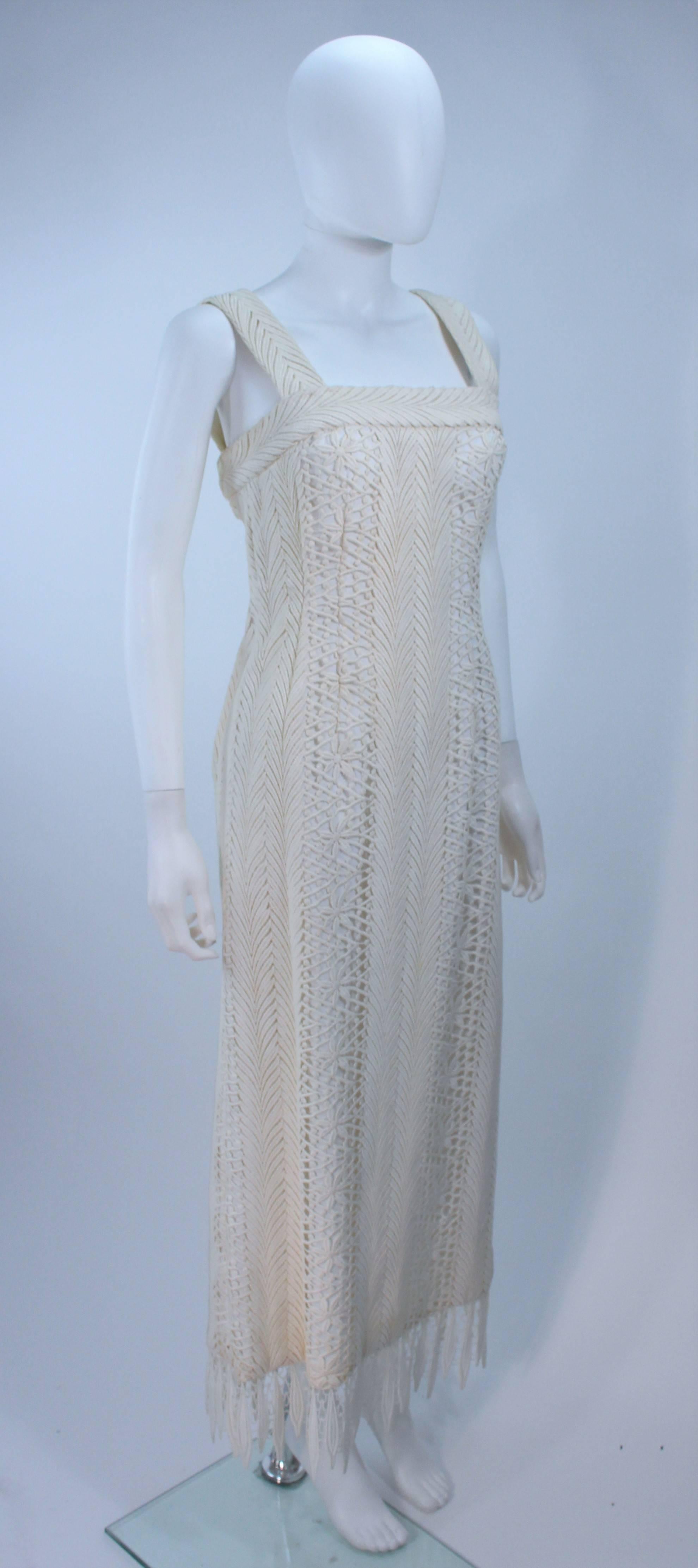 Gray Vintage Off White Lace Applique Dress with Scalloped Edges Size 4 For Sale