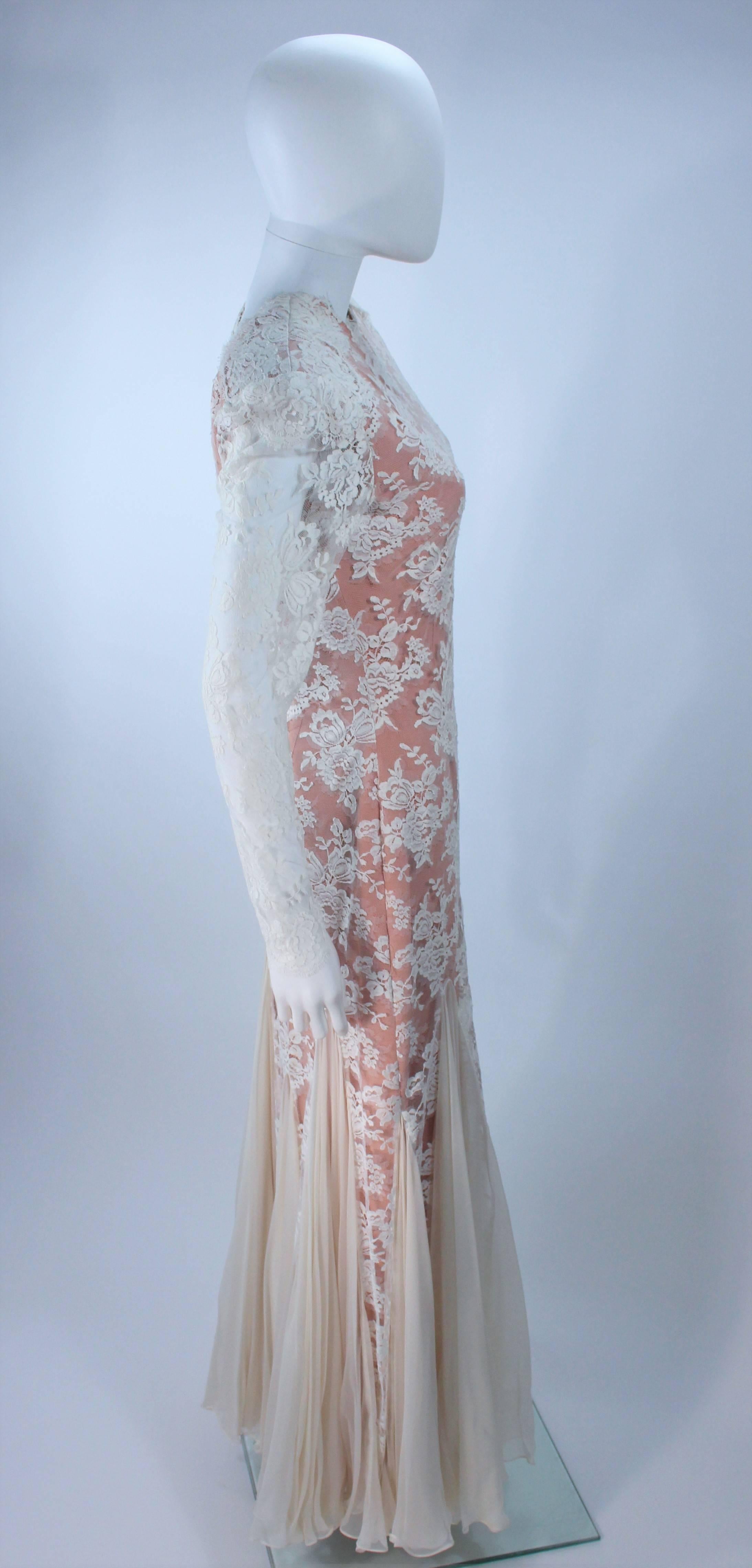 Gray TRAVILLA Lace Gown with Nude Underlay Size 4 6 For Sale