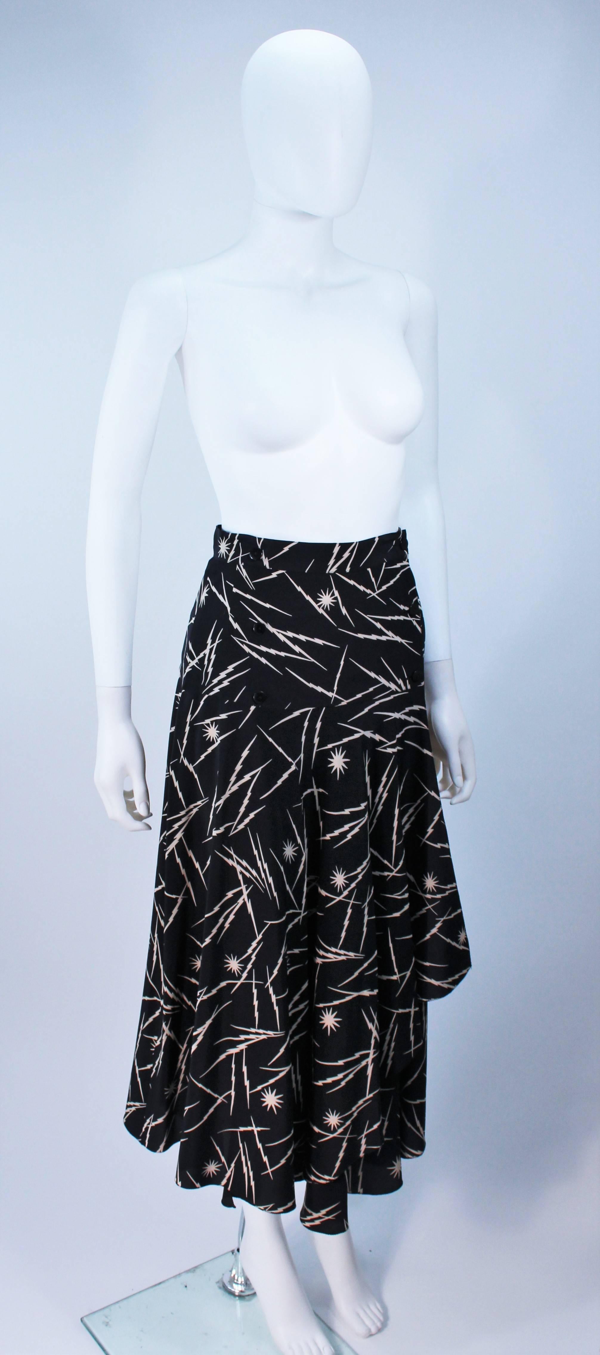 KRIZIA Electrified Black Silk Print Draped Wrap Skirt Size 2 4 In Excellent Condition For Sale In Los Angeles, CA