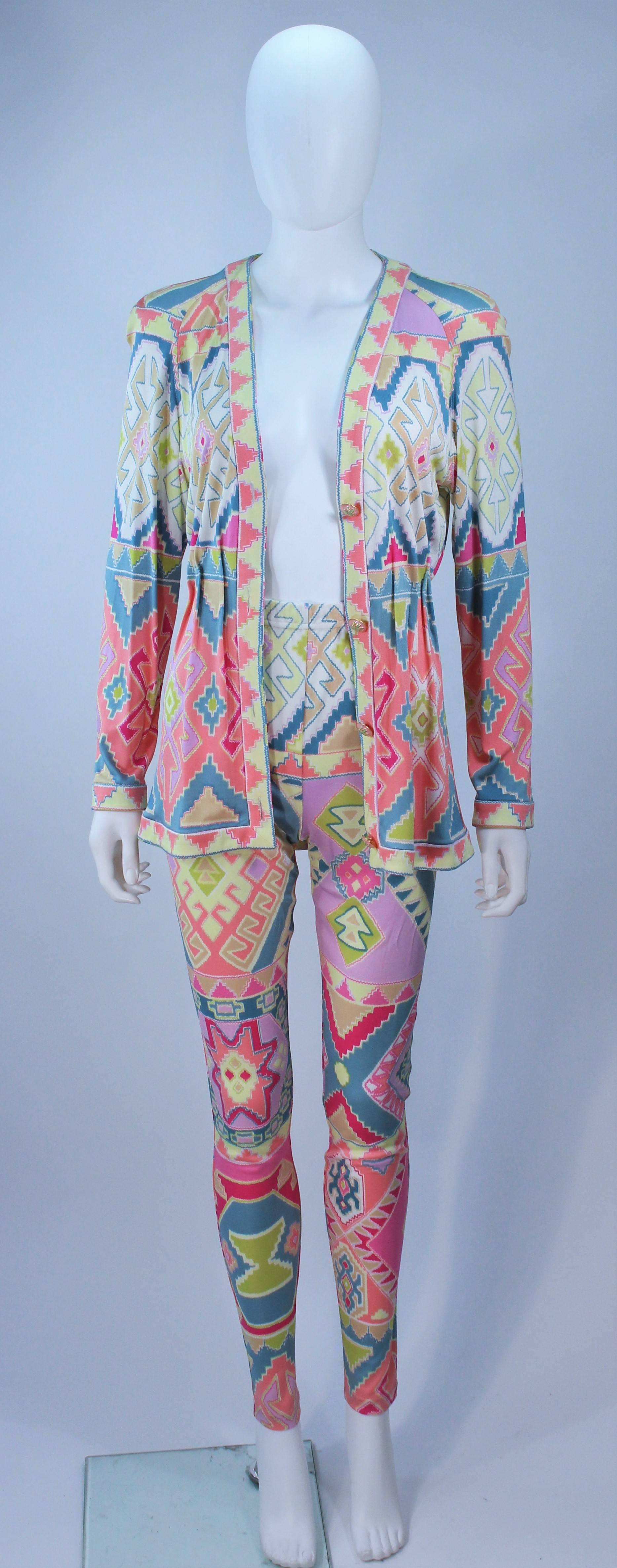 UNGARO Silk Printed Jersey Set with Leggings and Blouse Enamel Buttons Size 4 6 In Excellent Condition In Los Angeles, CA