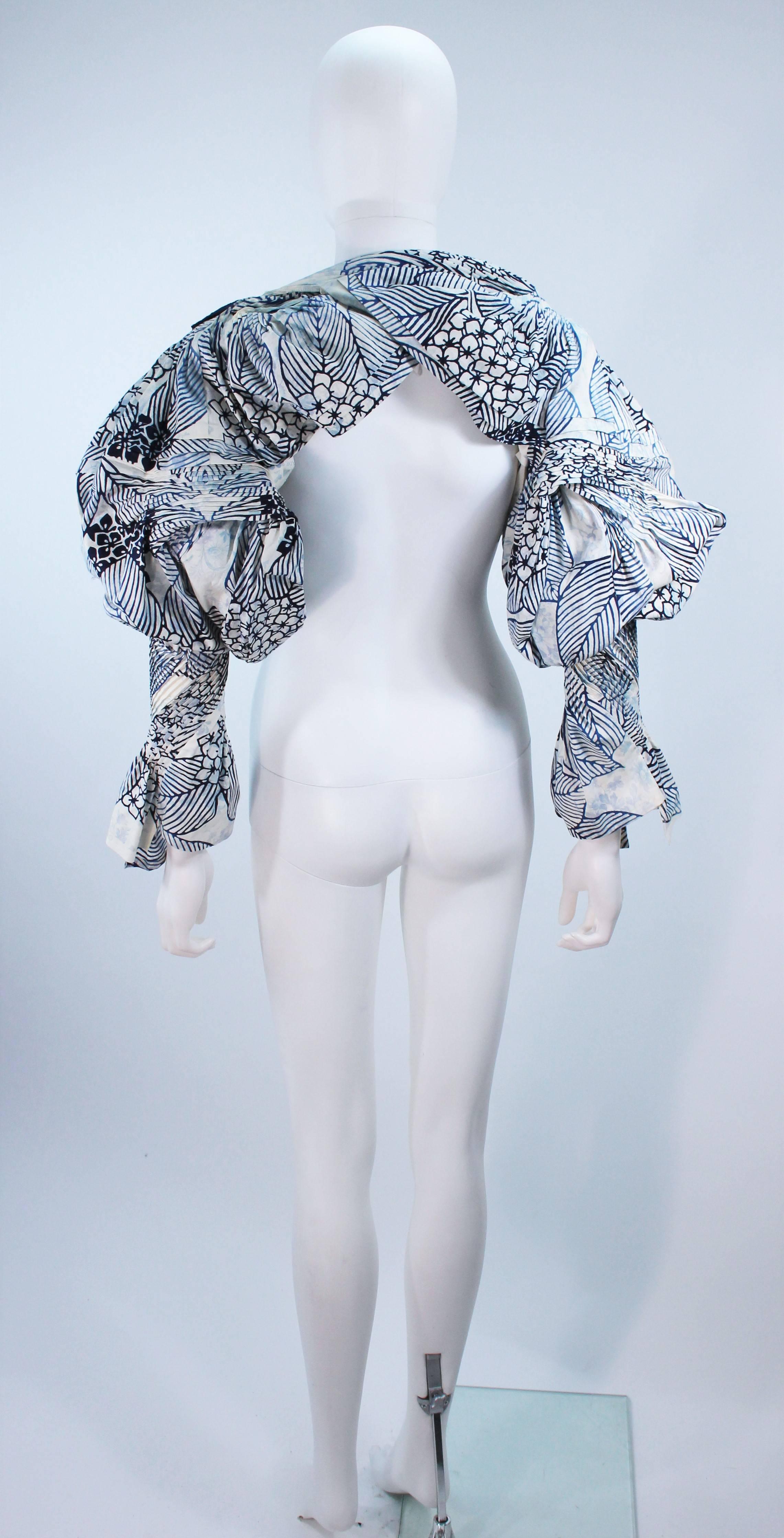 COMME DES GARCONS Camicetta con stampa floreale e batik e schiena aperta Taglia SS in vendita 4