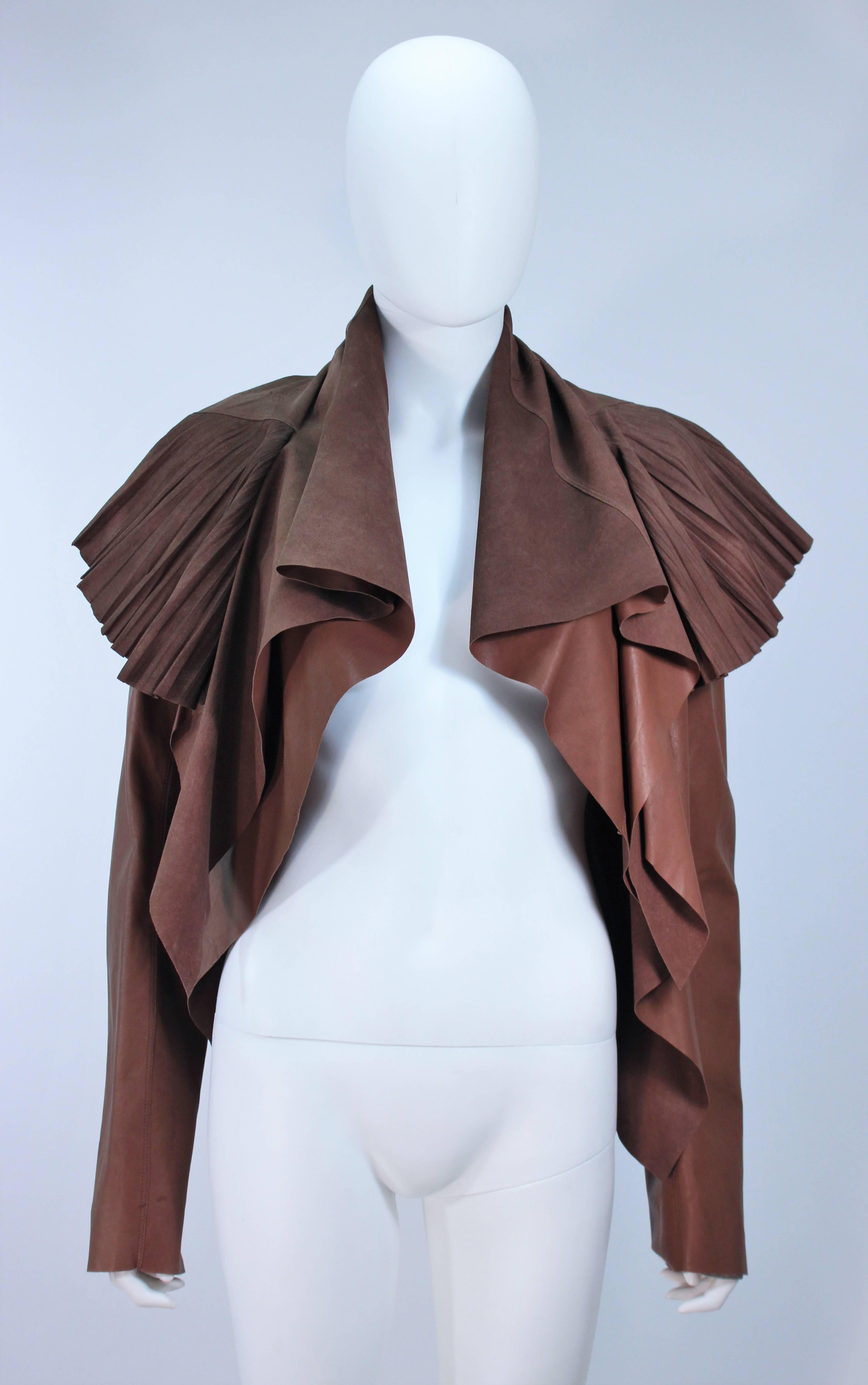 RICK OWENS Braune Lammleder Drapierung Jacke mit plissiertem Rücken Größe 38 (Schwarz) im Angebot
