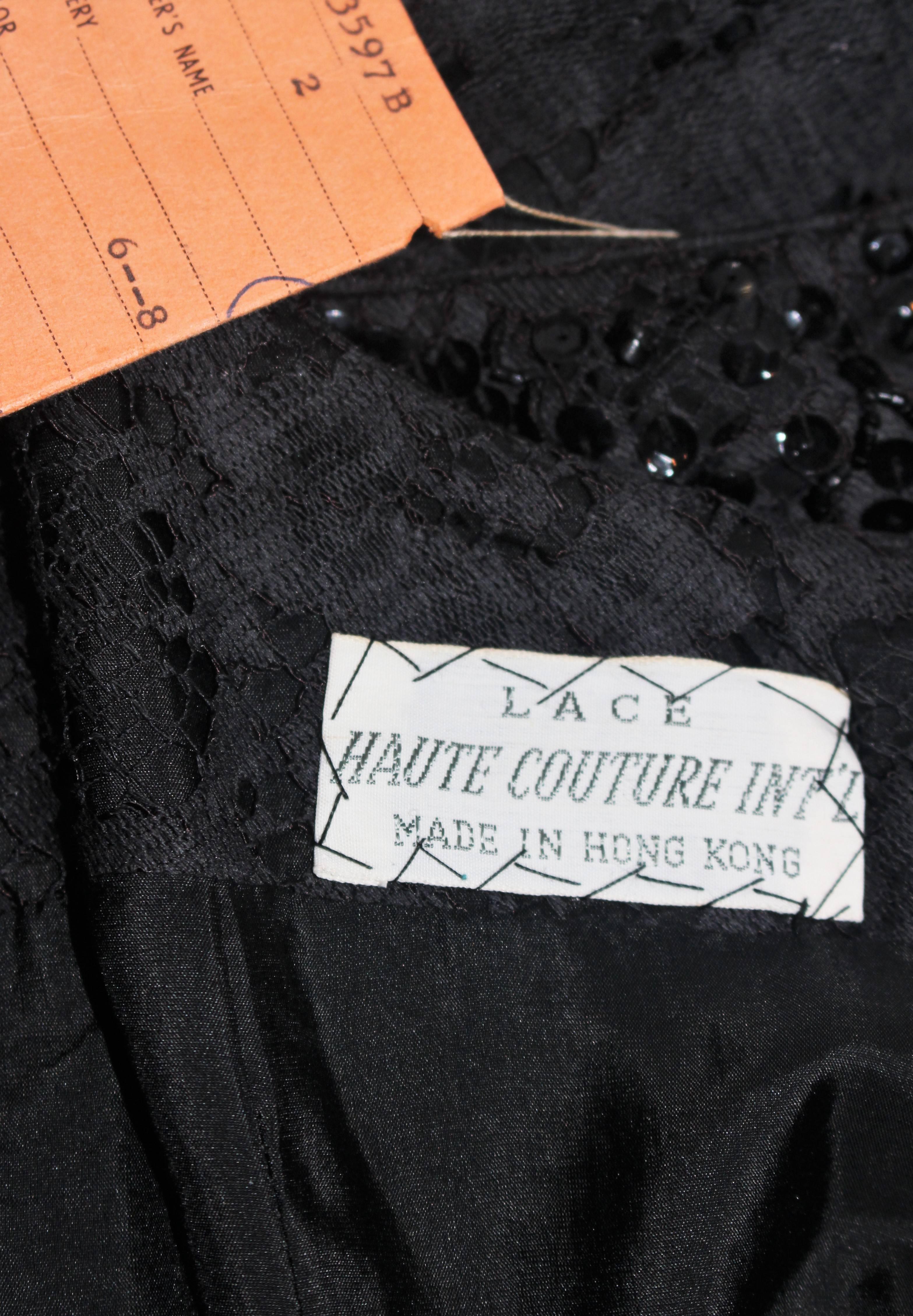 Robe Haute Couture International en dentelle noire perlée et paillettes (années 1960), taille 6  en vente 5