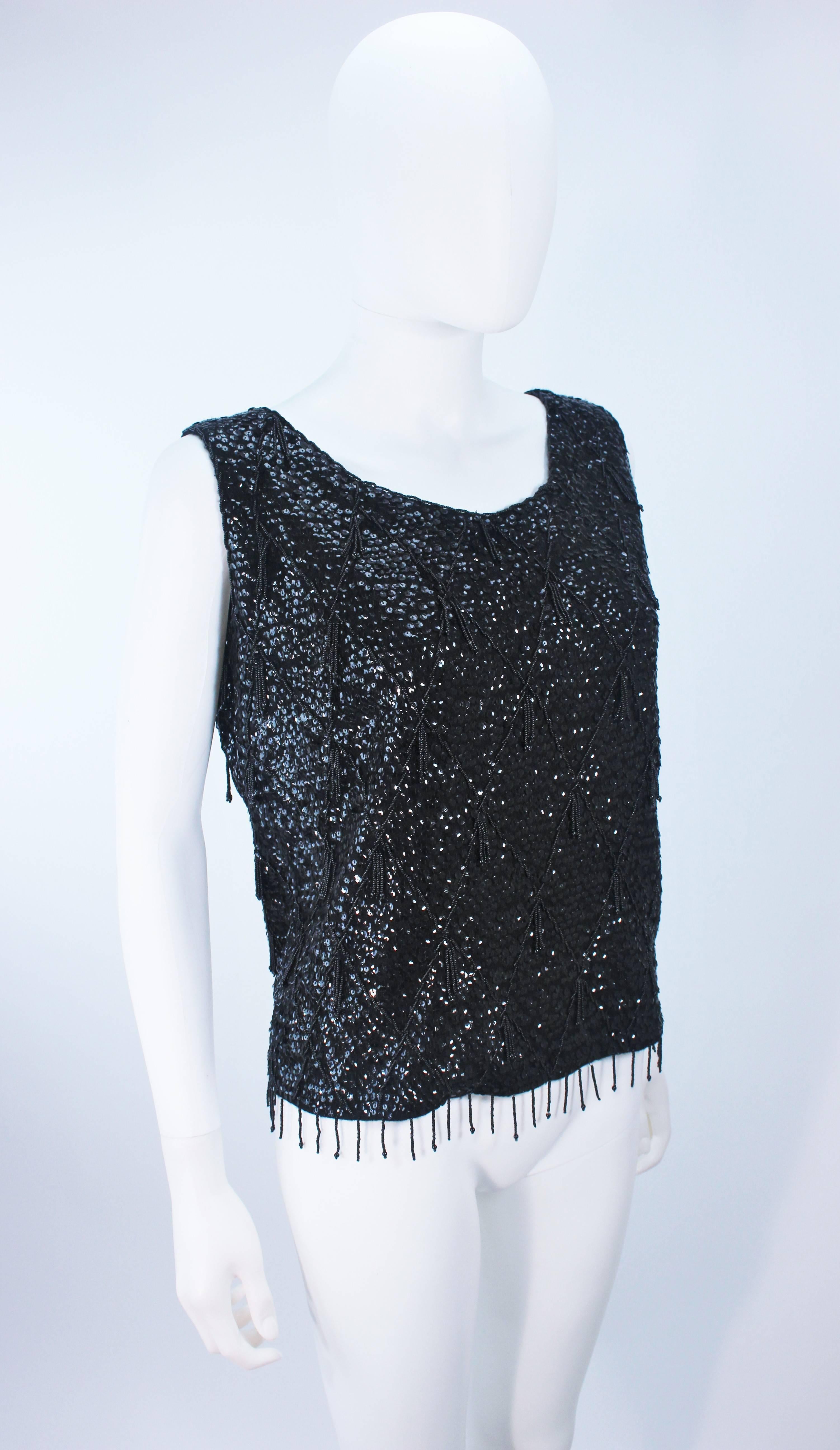Schwarze Bluse mit Perlen und Pailletten aus den 1960er Jahren Größe L  Damen im Angebot