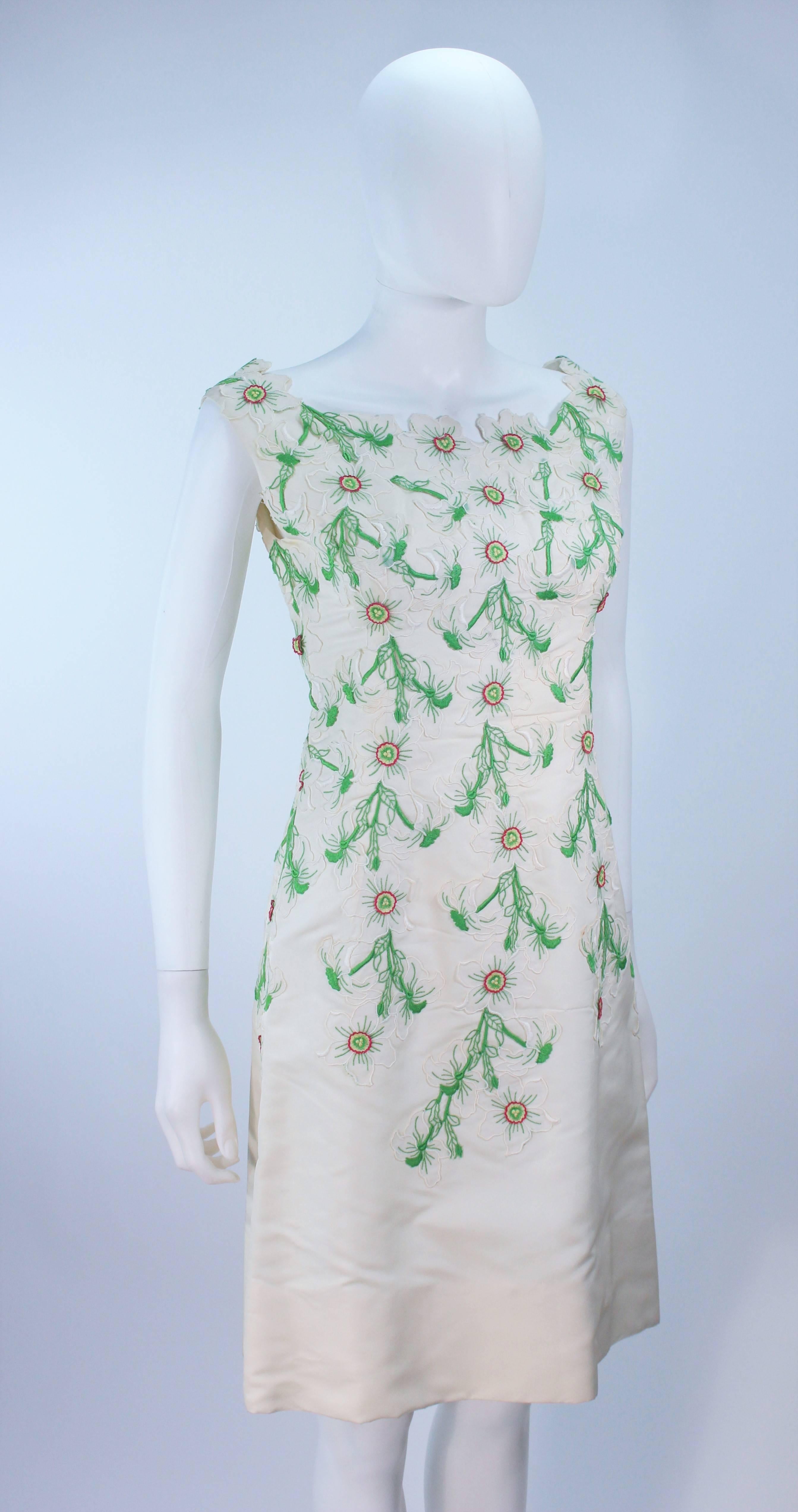 BETTY HIGGINS Cream Floral Pattern Lace Dress Size 4 For Sale 1