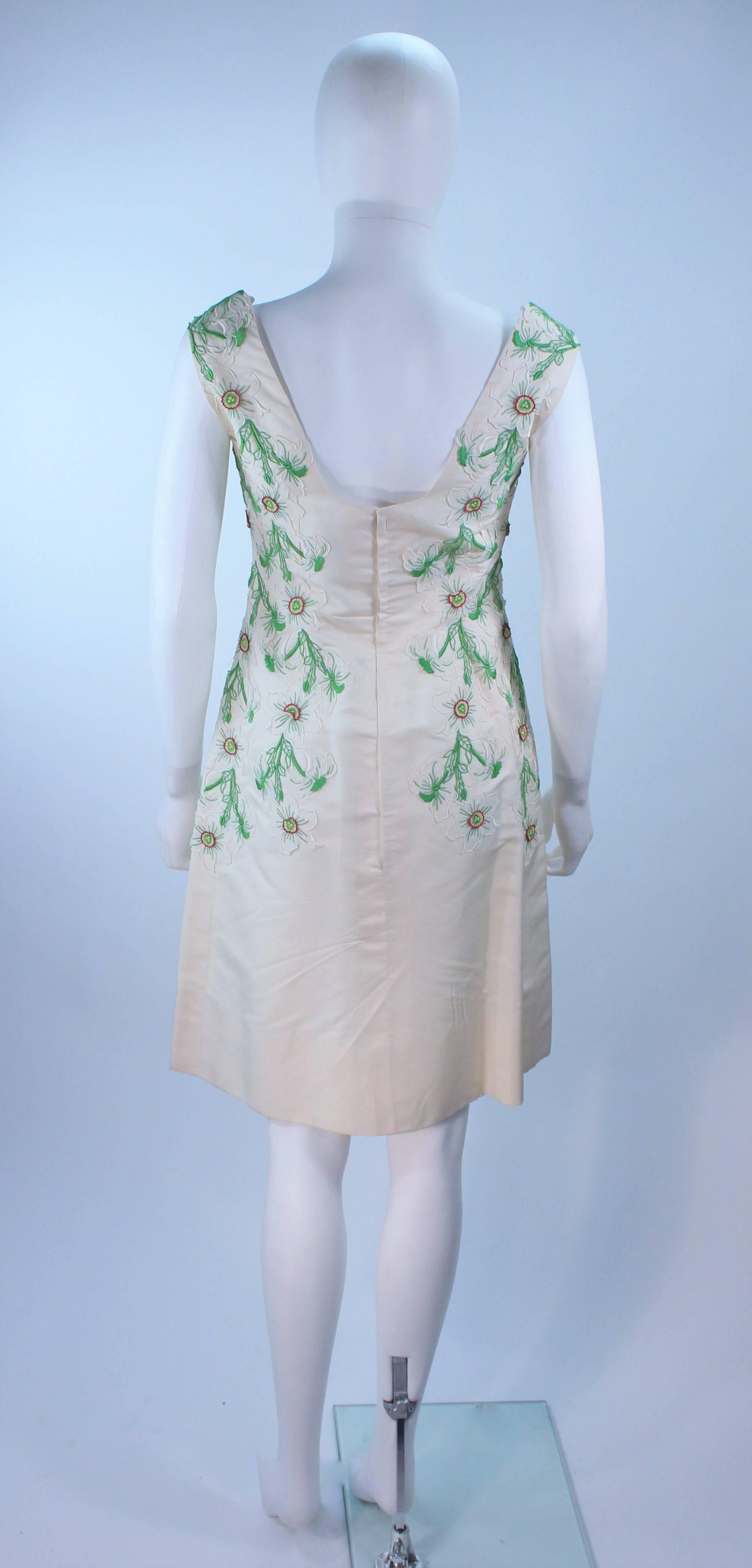 BETTY HIGGINS Cream Floral Pattern Lace Dress Size 4 For Sale 3