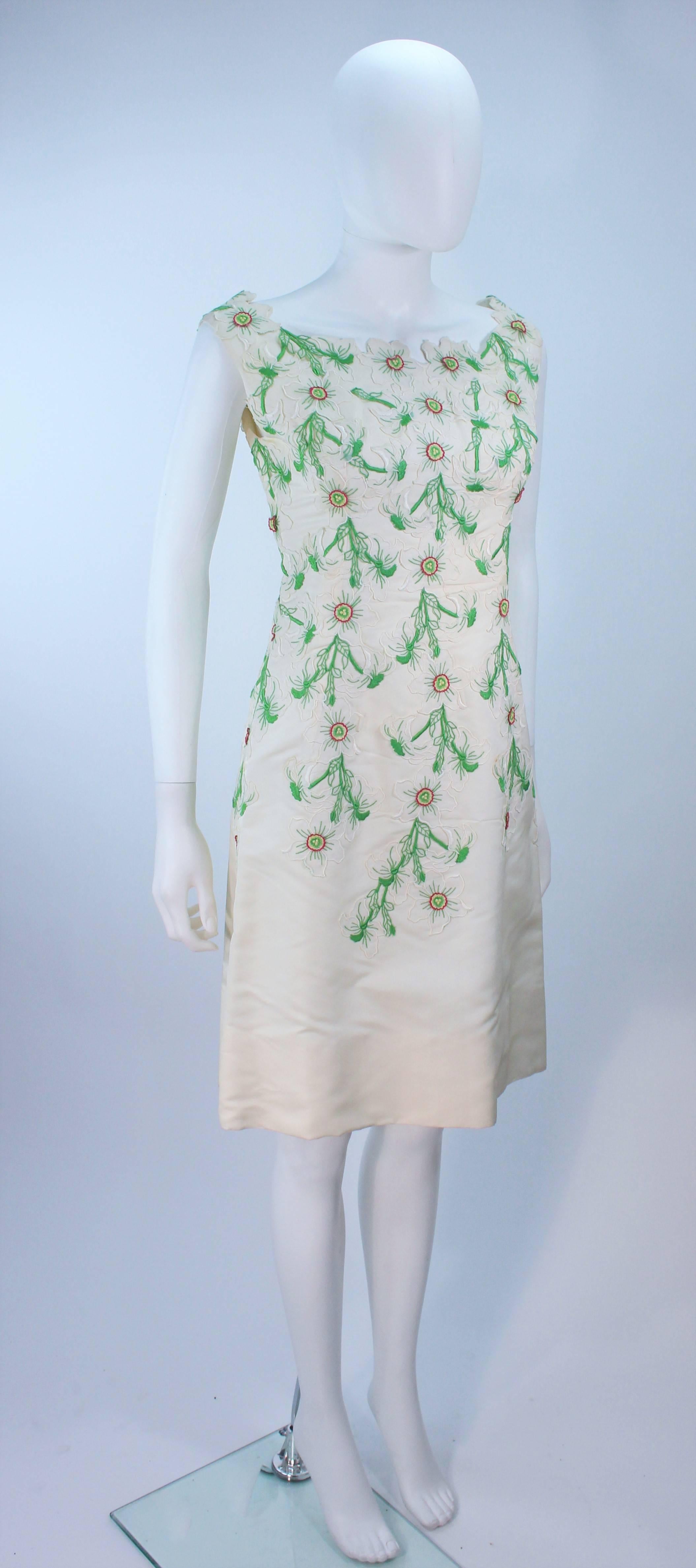Women's BETTY HIGGINS Cream Floral Pattern Lace Dress Size 4 For Sale