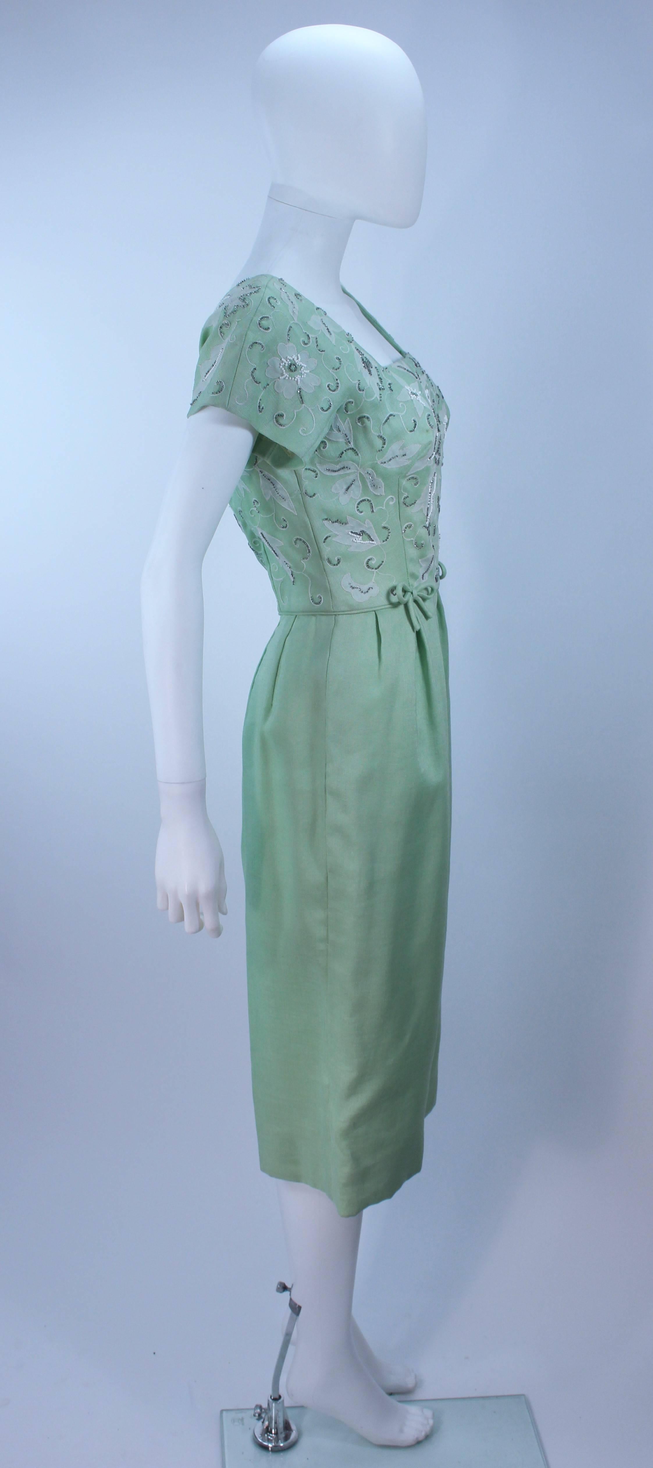 1950's Sage Green Dress with White Floral Embroidery and Beading Size 2 4 In Excellent Condition For Sale In Los Angeles, CA