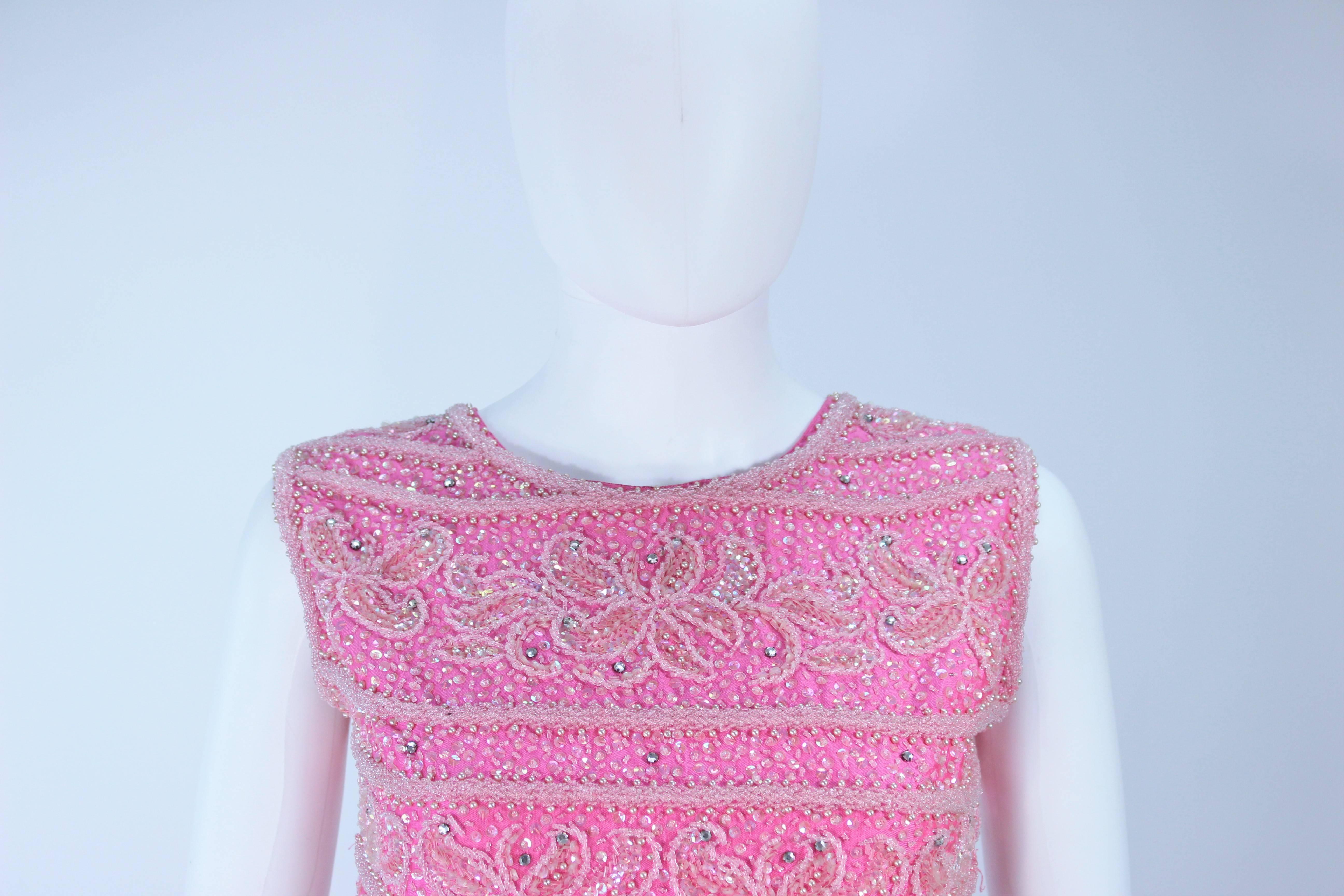 1960's Pink Beaded Zip Back Blouse Size 6 8 In Excellent Condition In Los Angeles, CA