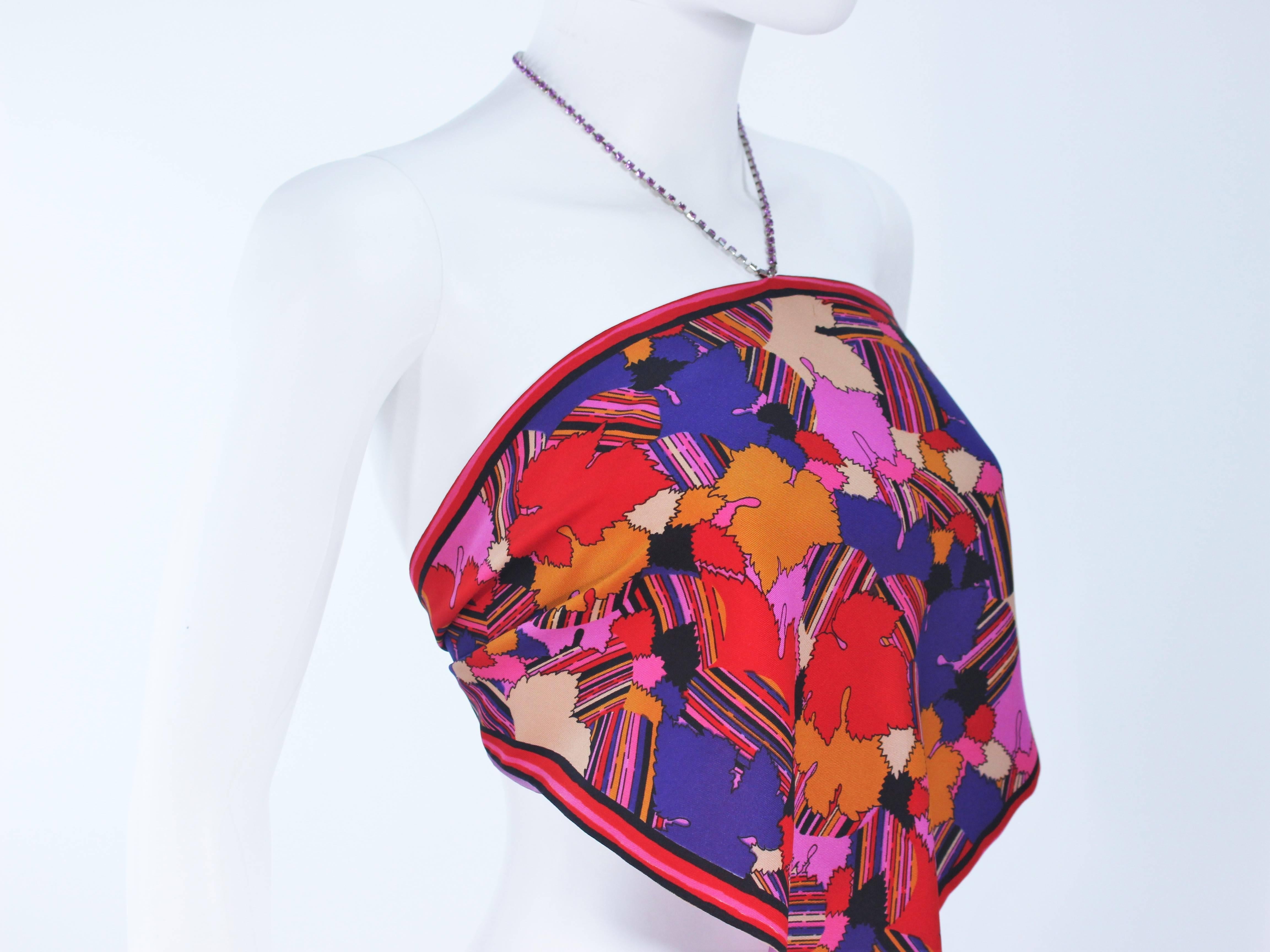 Donna MARY QUANT - Top con cravatta in seta astratta con strass - taglia piccola in vendita