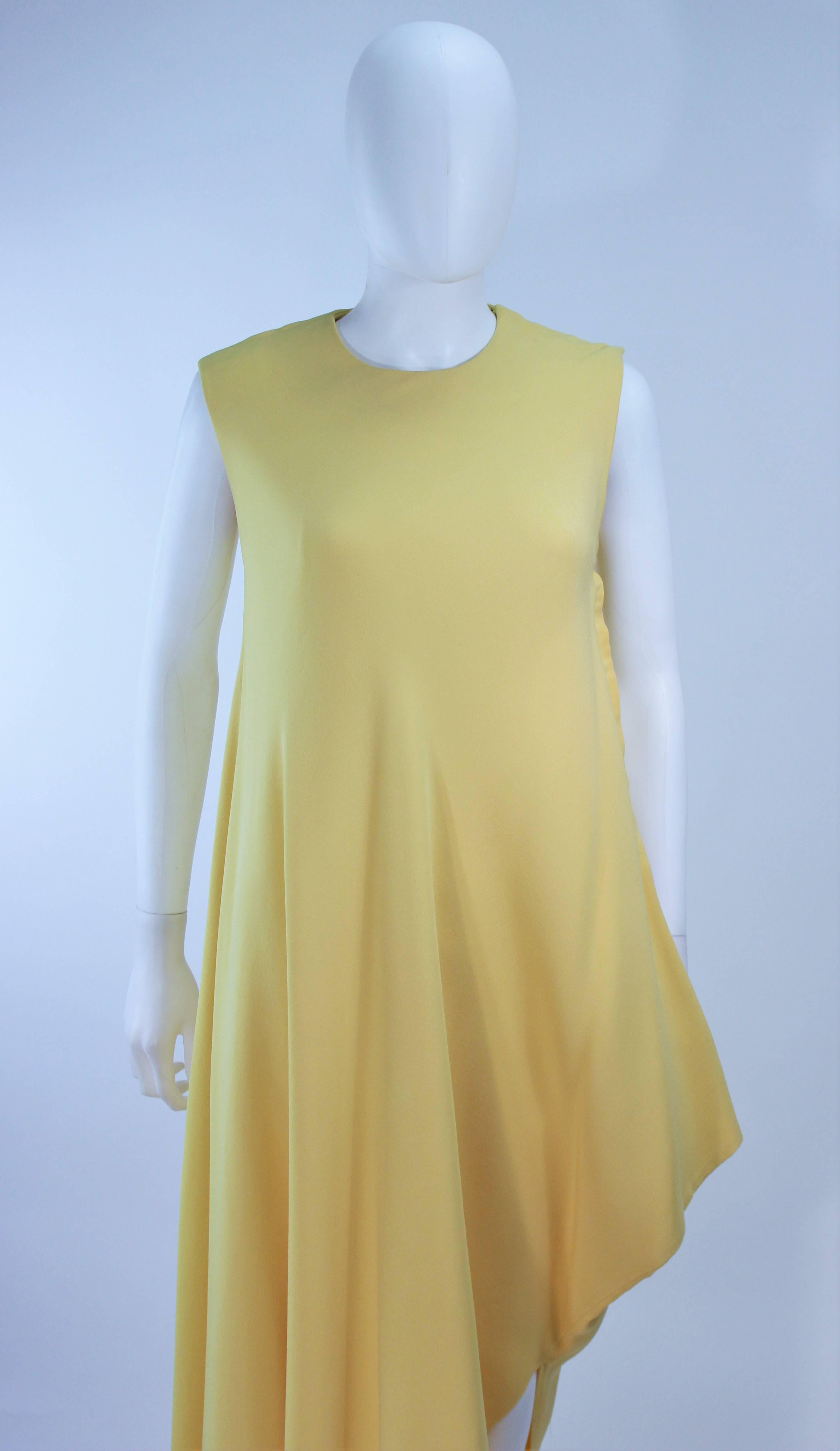 MADAME GRES HAUTE COUTURE Betsy Bloomingdale 1960er Gelbes asymmetrisches Kleid im Zustand „Hervorragend“ im Angebot in Los Angeles, CA