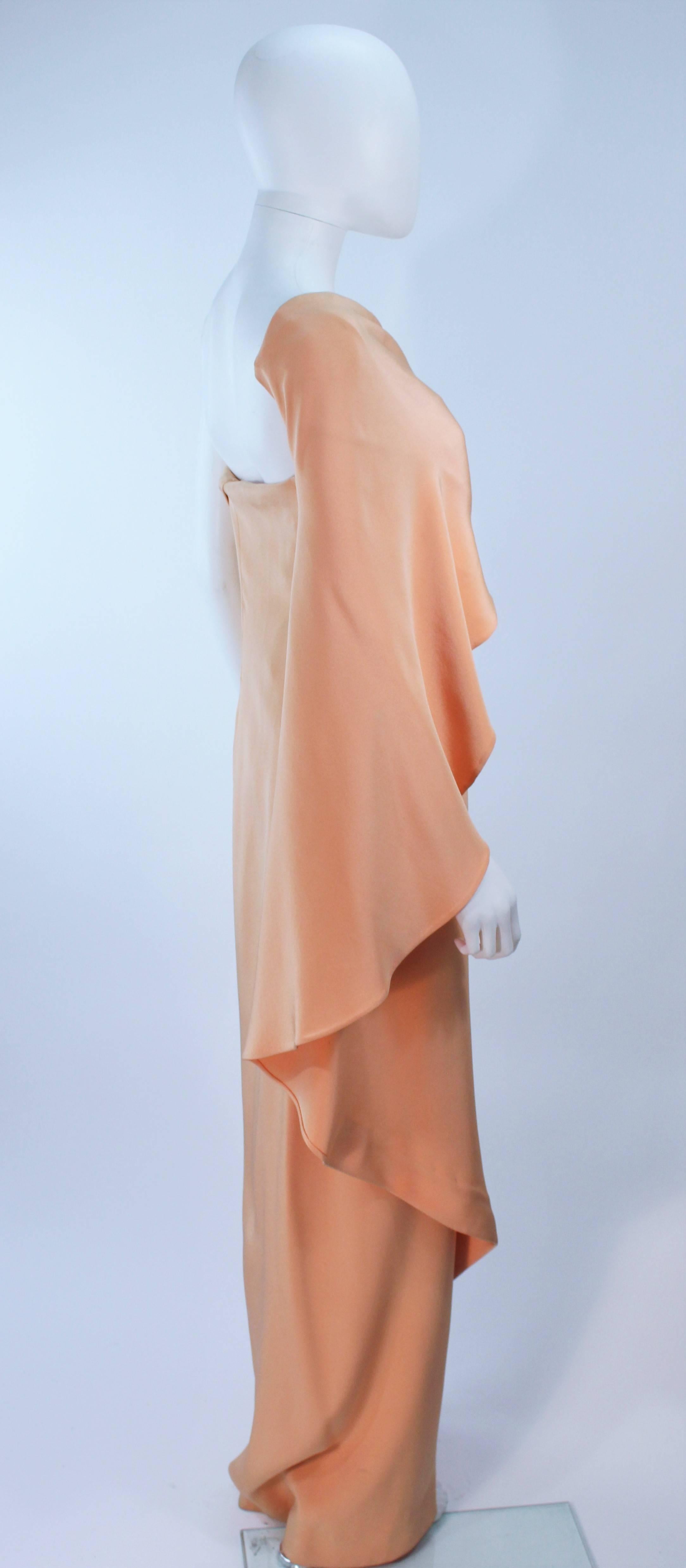 GIVENCHY HAUTE COUTURE  Peach Silk Gown of the late Betsy Bloomingdale In Excellent Condition In Los Angeles, CA