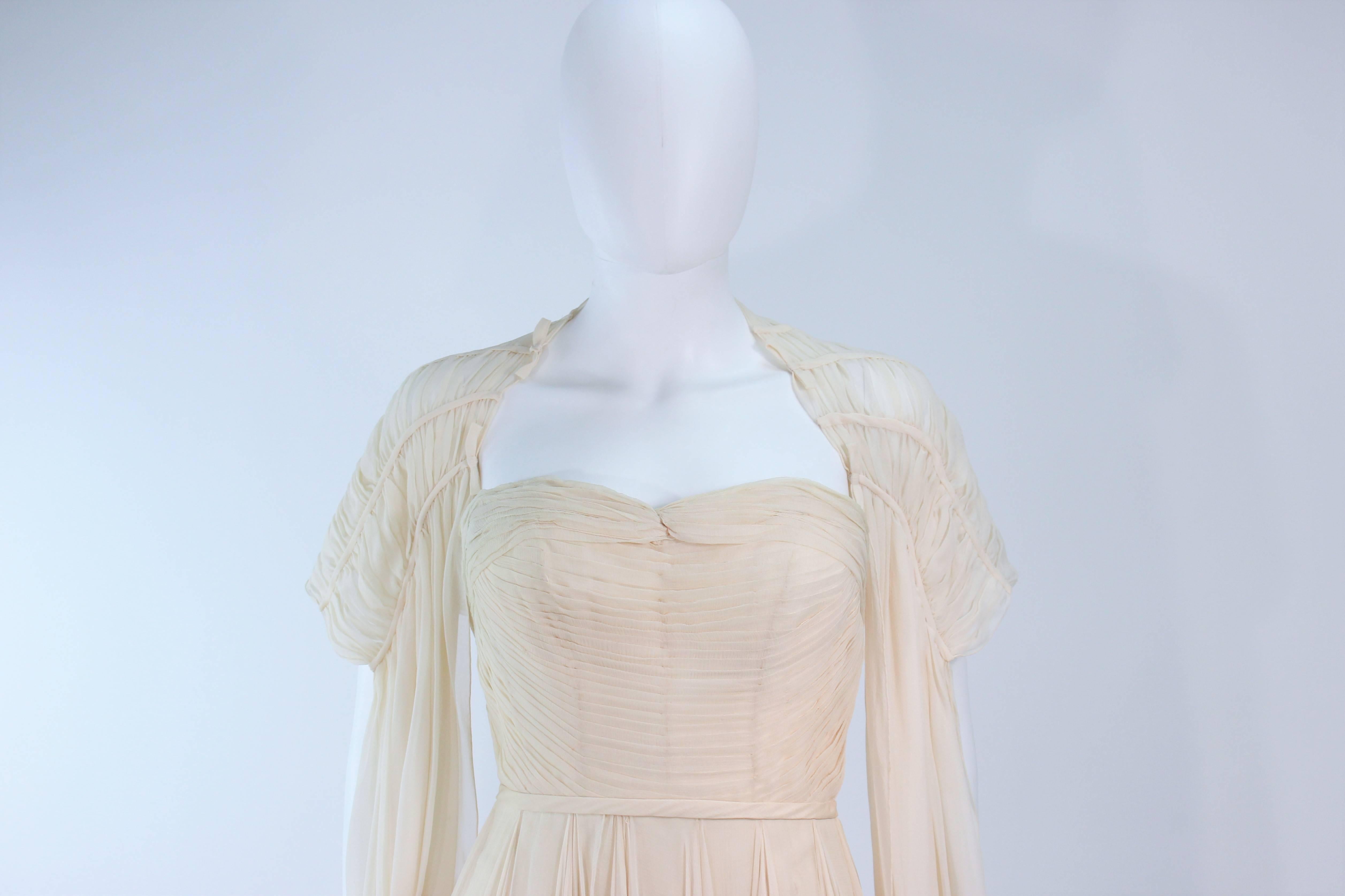 Gray 1950's Cream Silk Couture Gown and Wrap with Bows Size 0 2 For Sale