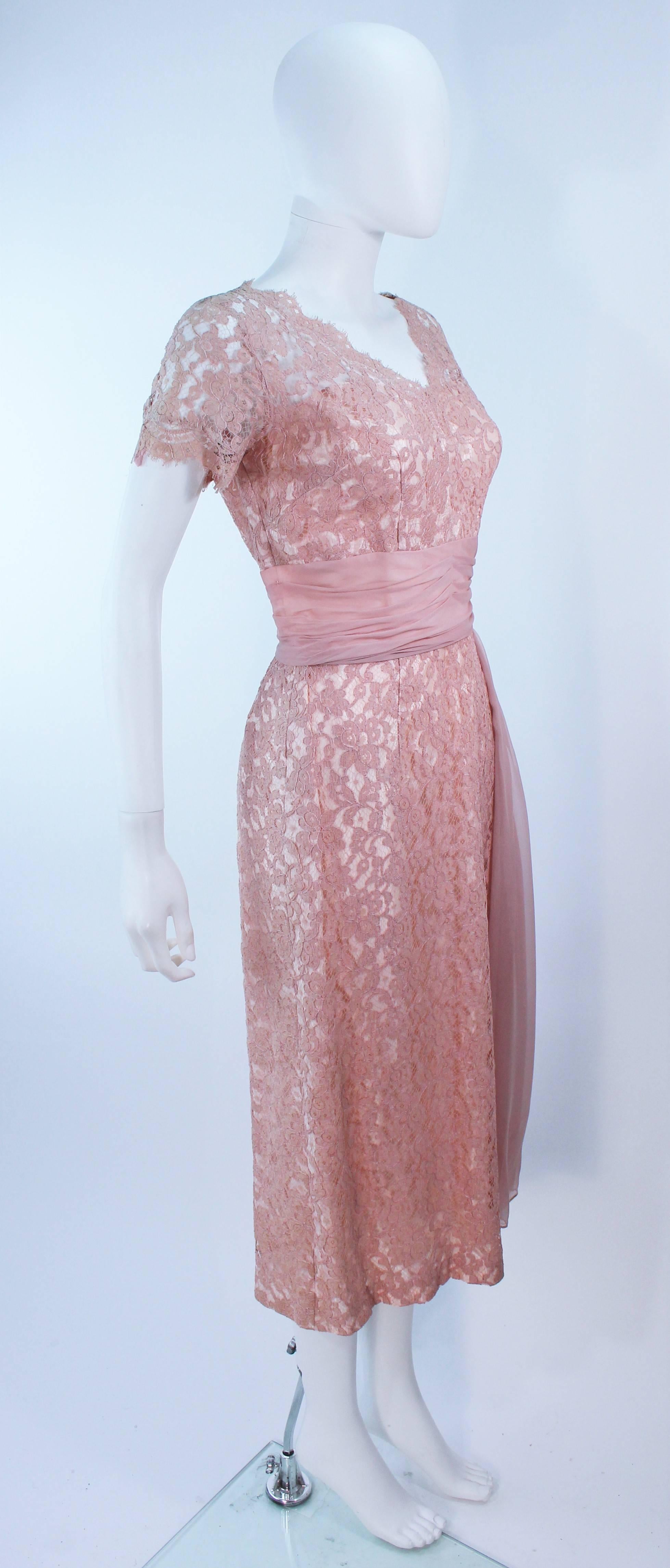 1950's Peach Lace Cocktail Dress with Draped Chiffon Waist Size 8 10 In Excellent Condition For Sale In Los Angeles, CA