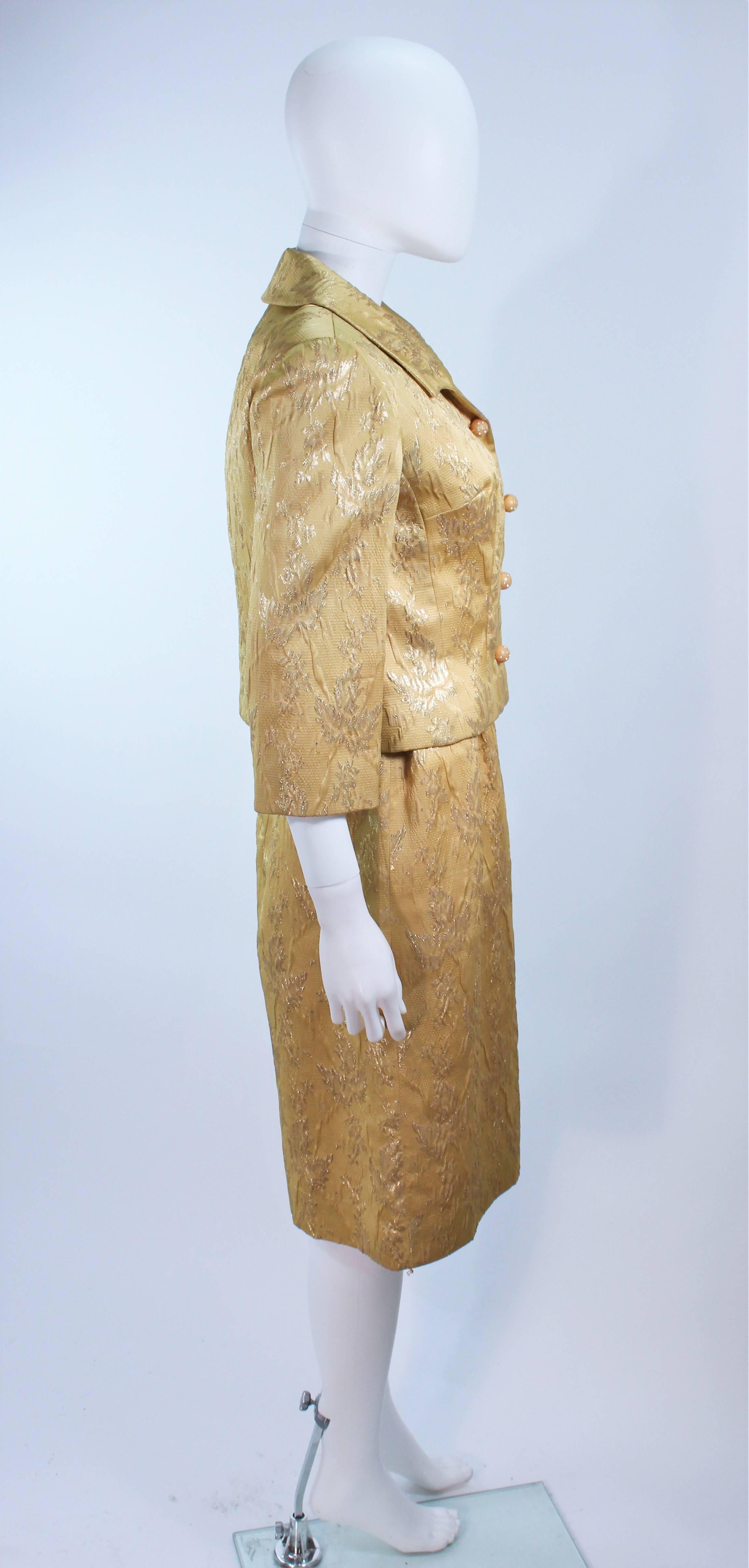 ANDREW ARKON - Ensemble robe en brocart jaune, taille 4, années 1960 Pour femmes en vente