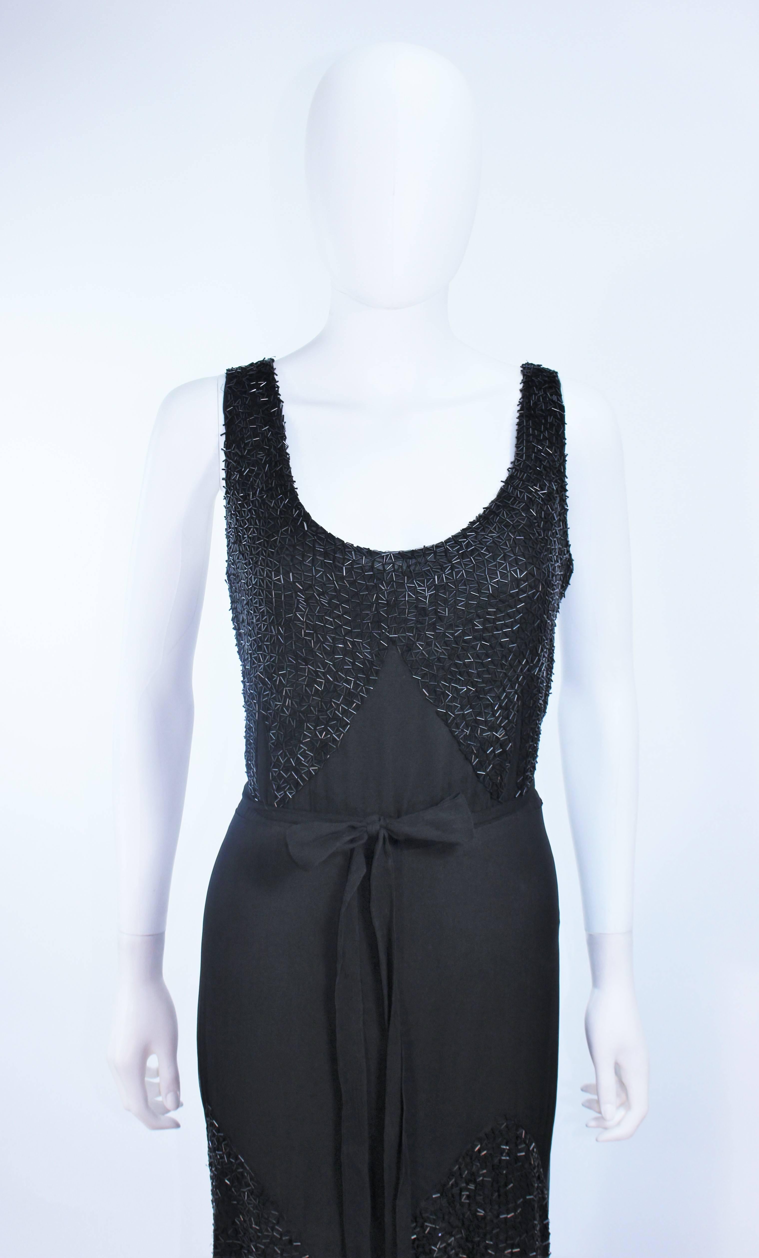 Nero Abito in chiffon di seta nero fatto a mano degli anni '20 con perline taglia 8 10